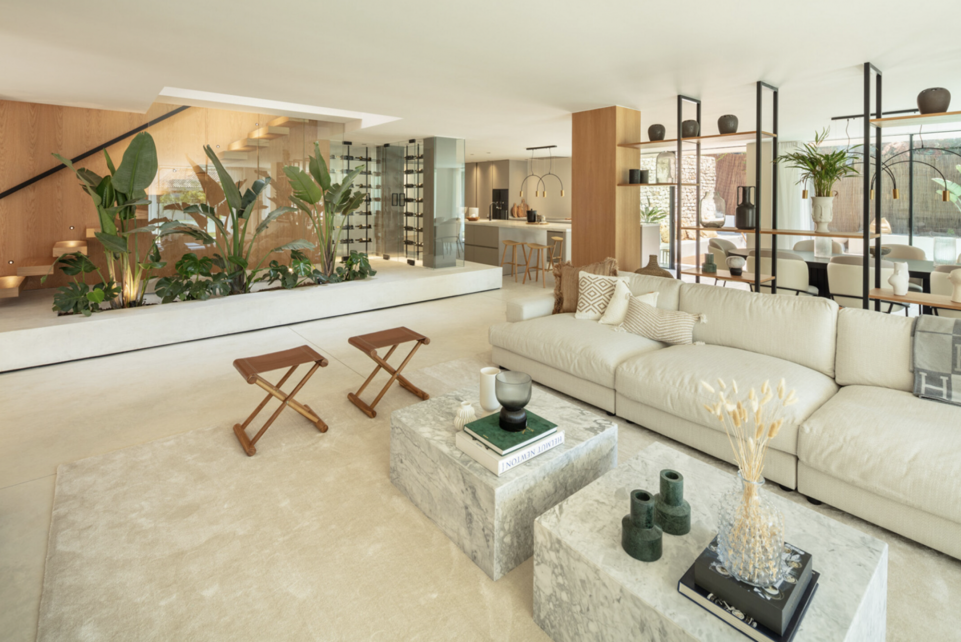 Villa 4 Bedrooms 4 Bathrooms in Marbella, Costa del Sol