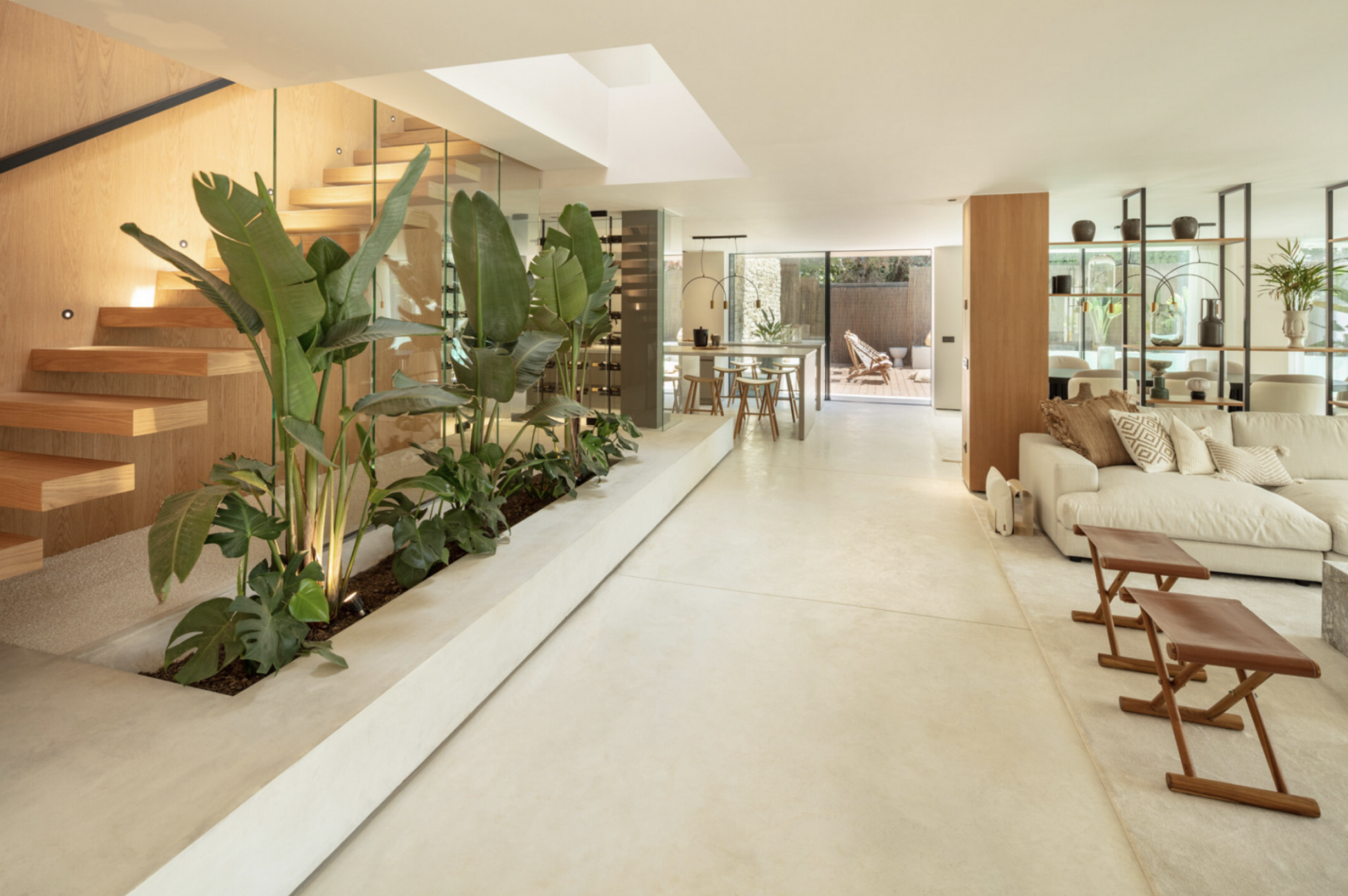 Villa 4 Bedrooms 4 Bathrooms in Marbella, Costa del Sol