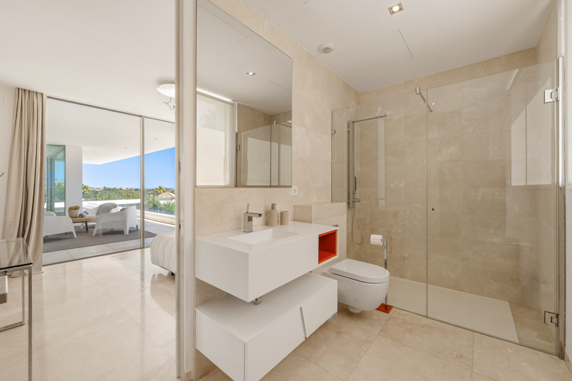 Villa 7 Bedrooms 6 Bathrooms in Marbella, Costa del Sol