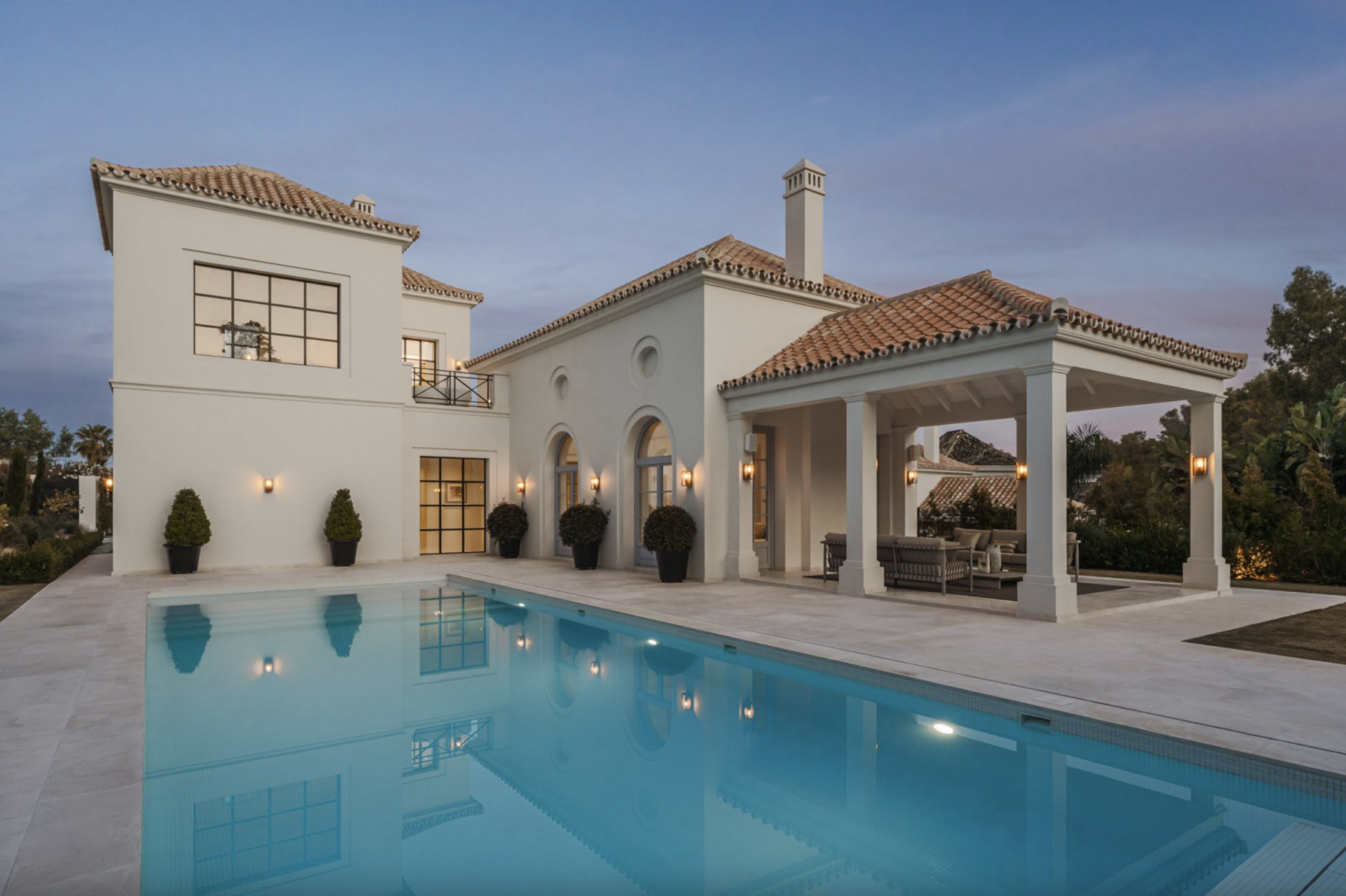 Villa 4 Bedrooms 5 Bathrooms in Marbella, Costa del Sol