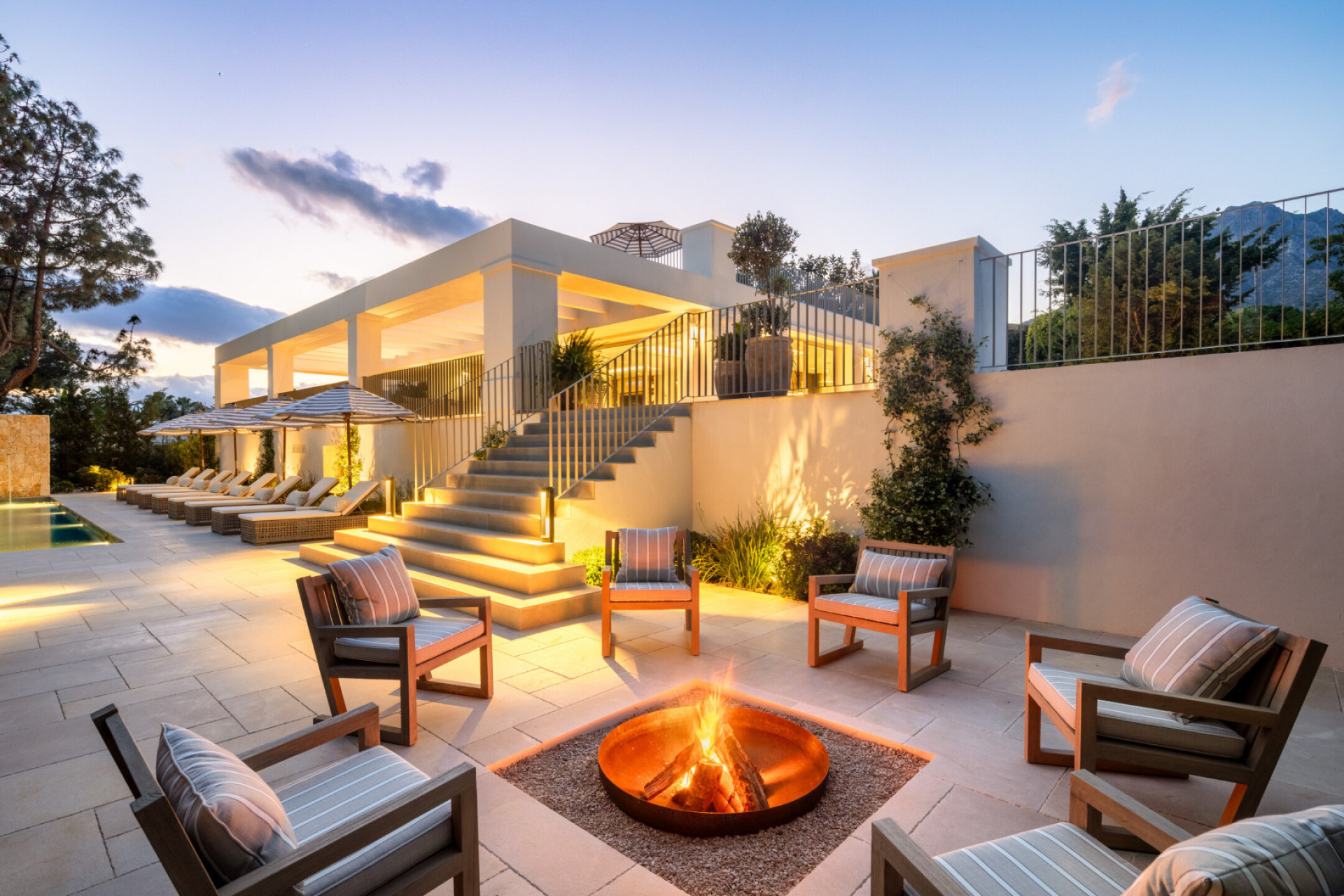 Villa 6 Bedrooms 6 Bathrooms in Marbella, Costa del Sol