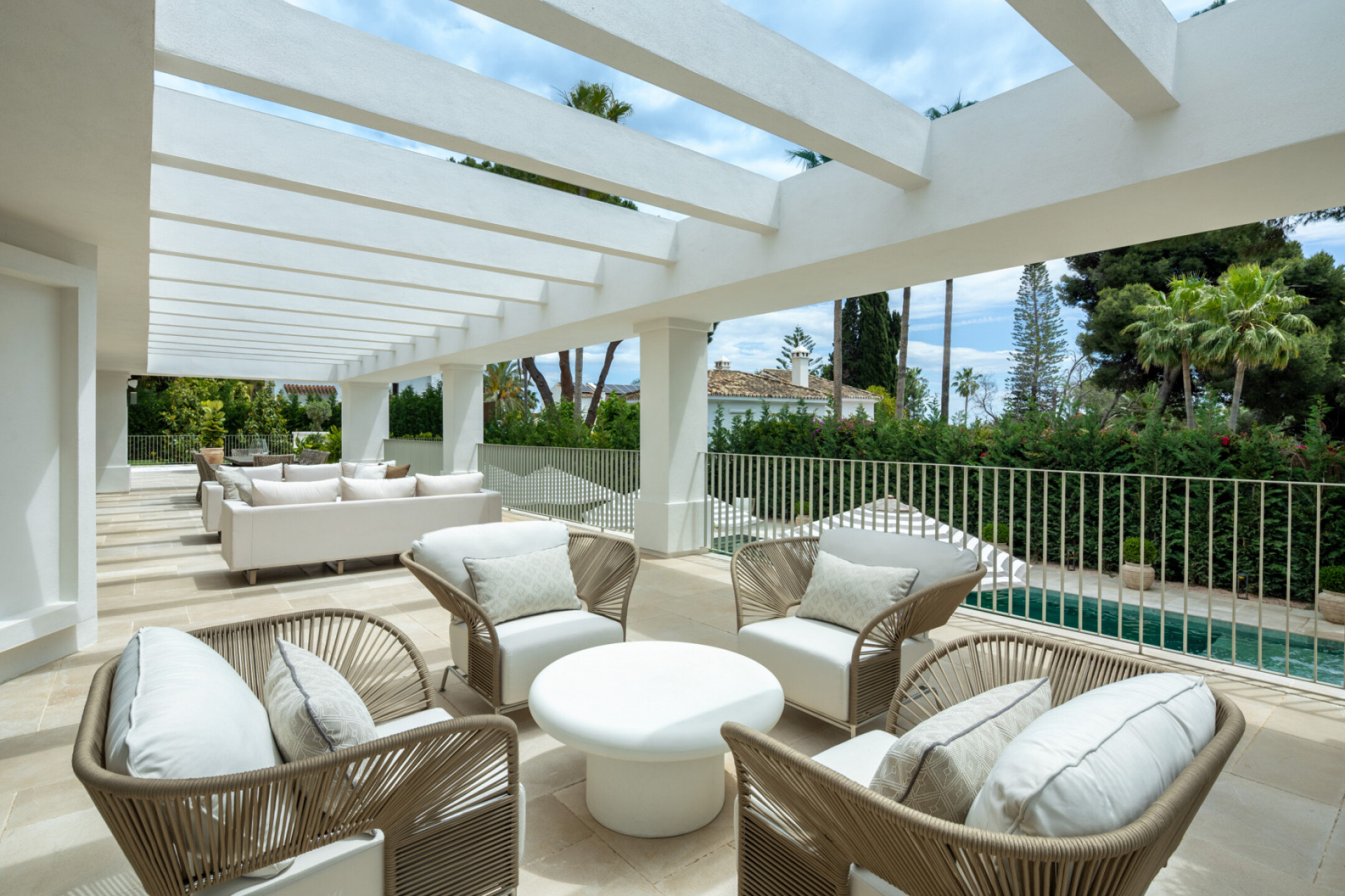 Villa 6 Bedrooms 6 Bathrooms in Marbella, Costa del Sol