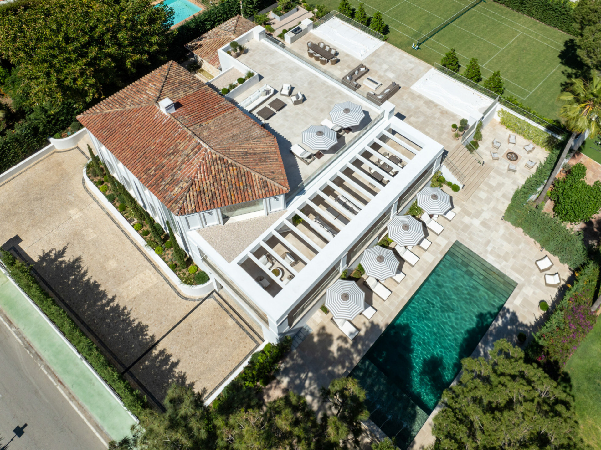 Villa 6 Bedrooms 6 Bathrooms in Marbella, Costa del Sol