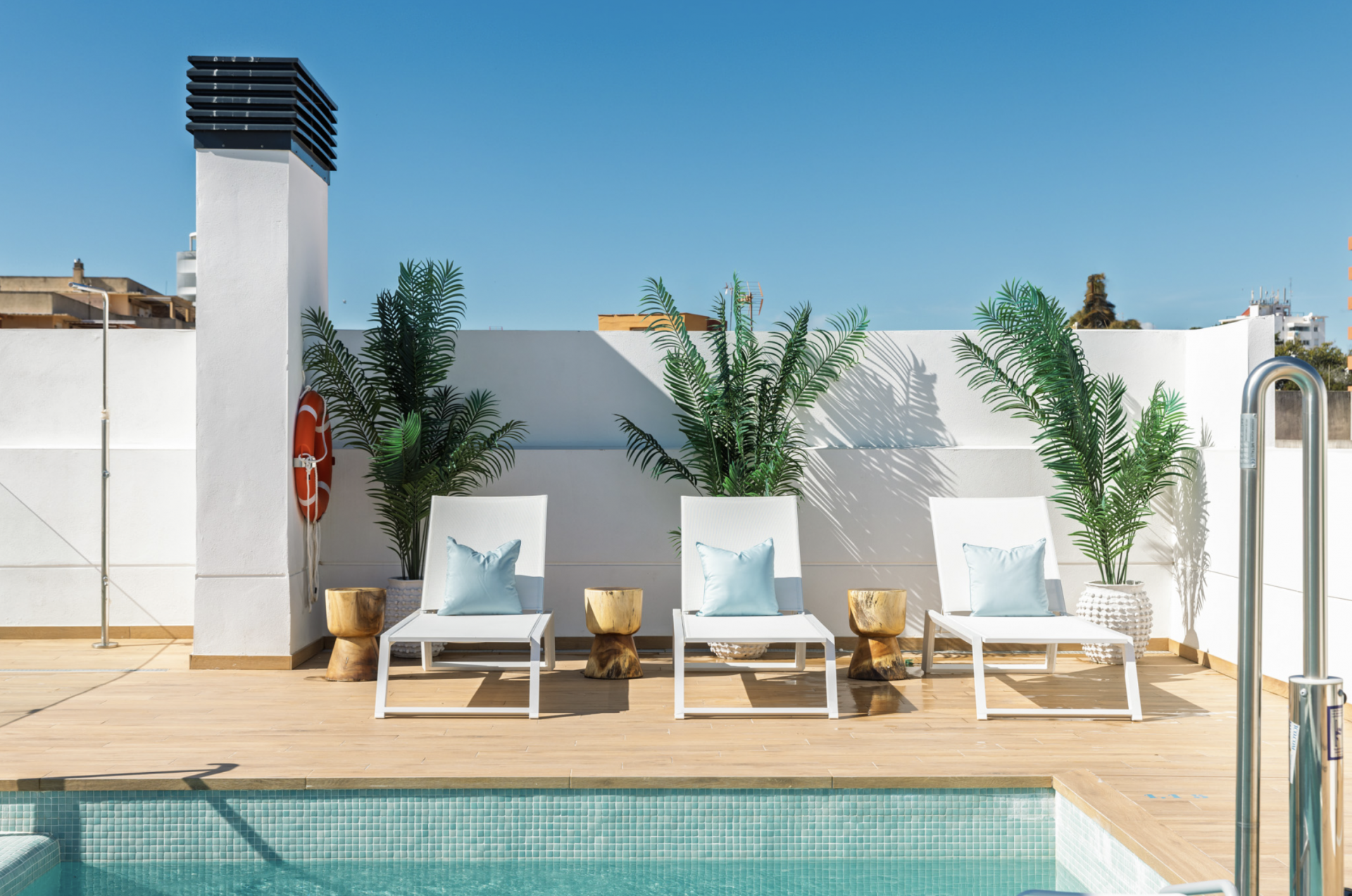 Apartment 2 Bedrooms 2 Bathrooms in Estepona, Costa del Sol