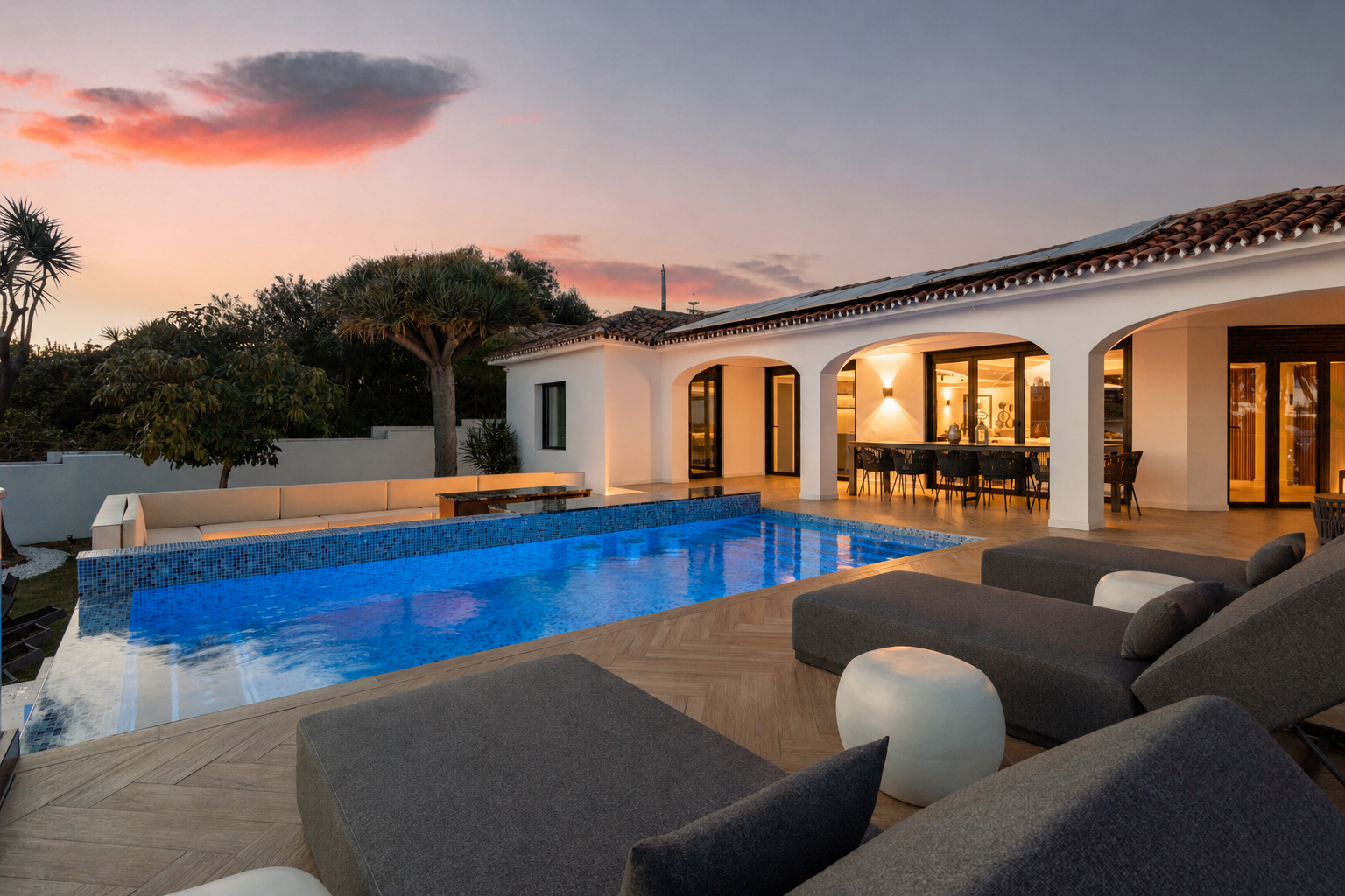 Villa 7 Bedrooms 7 Bathrooms in Marbella, Costa del Sol