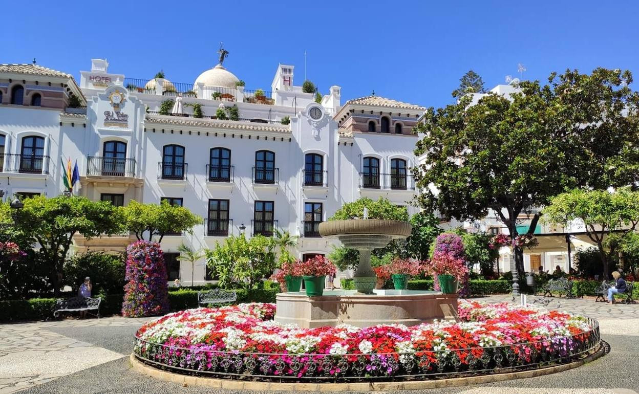Apartment 2 Bedrooms 2 Bathrooms in Estepona, Costa del Sol