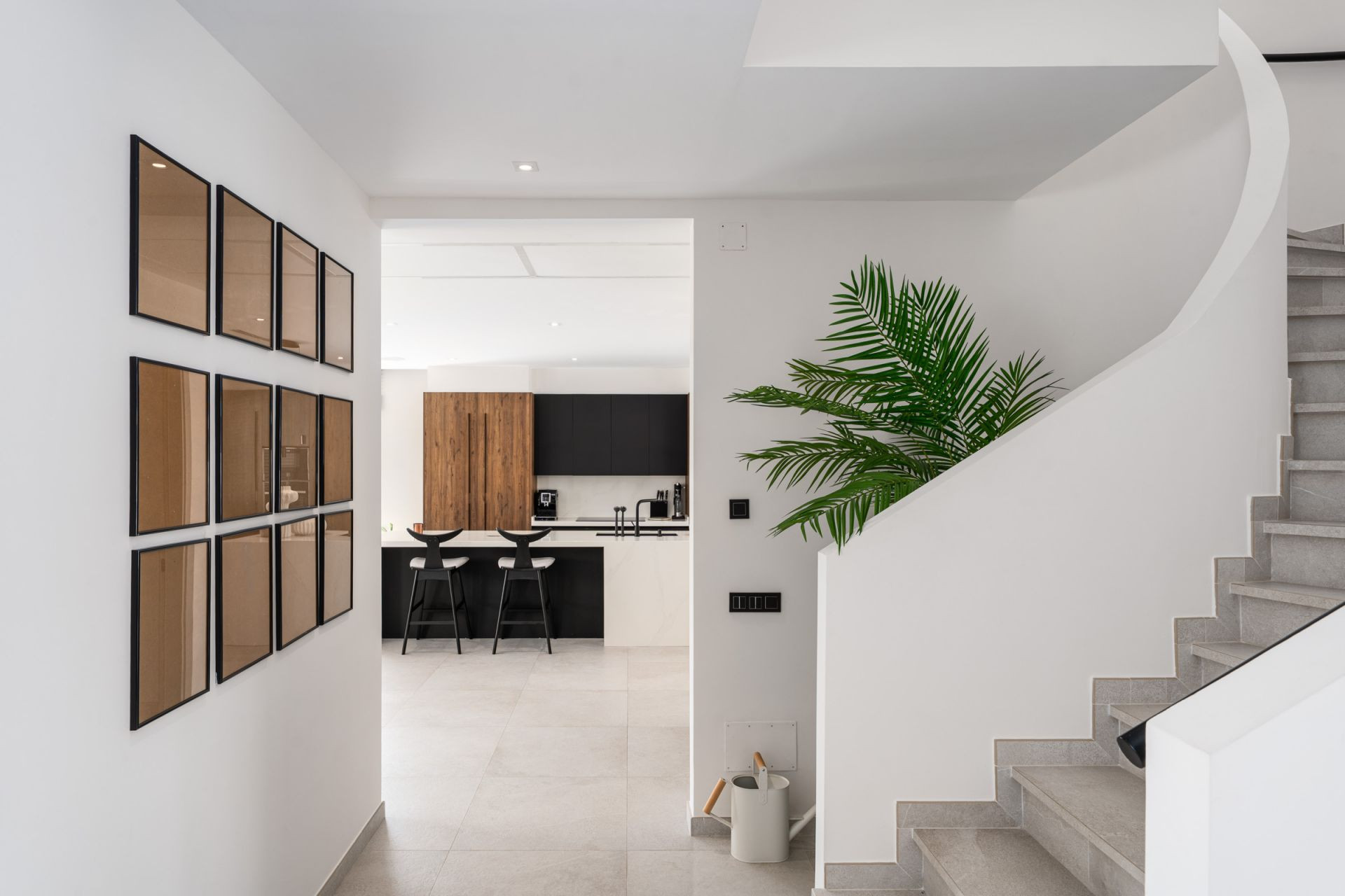 Villa 5 Bedrooms 6 Bathrooms in Marbella, Costa del Sol