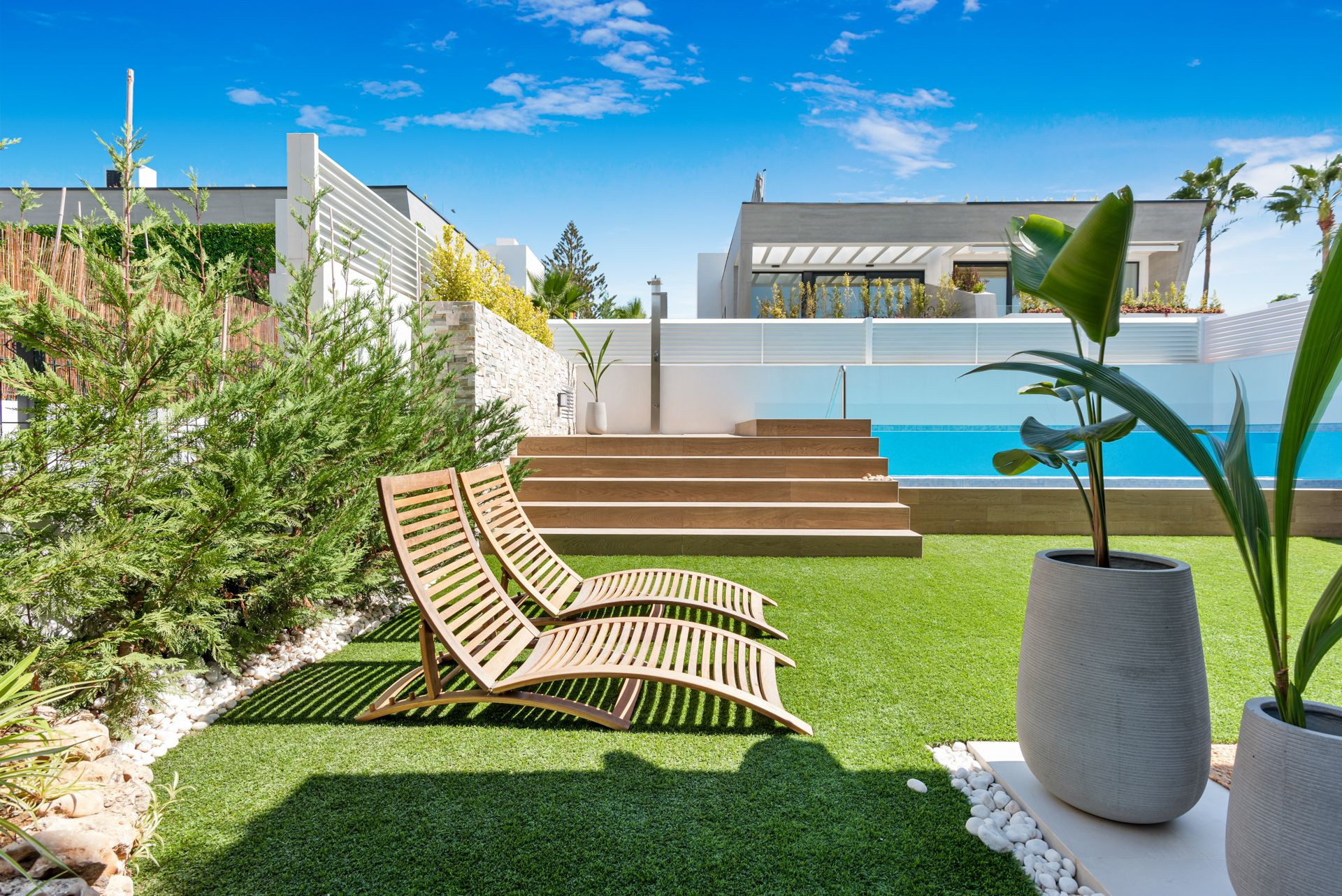 Villa 5 Bedrooms 4 Bathrooms in Marbella, Costa del Sol
