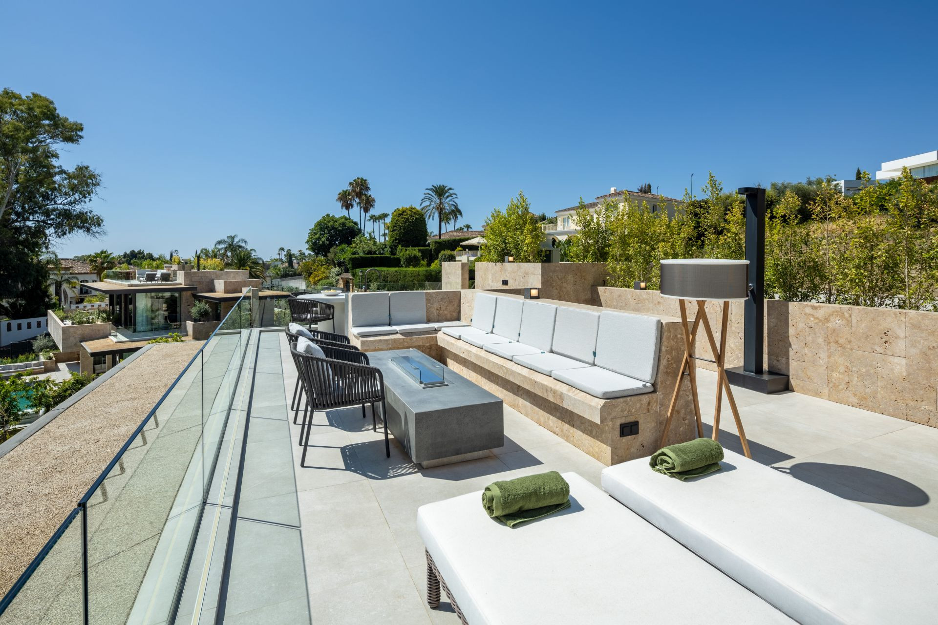Villa 6 Bedrooms 5 Bathrooms in Marbella, Costa del Sol
