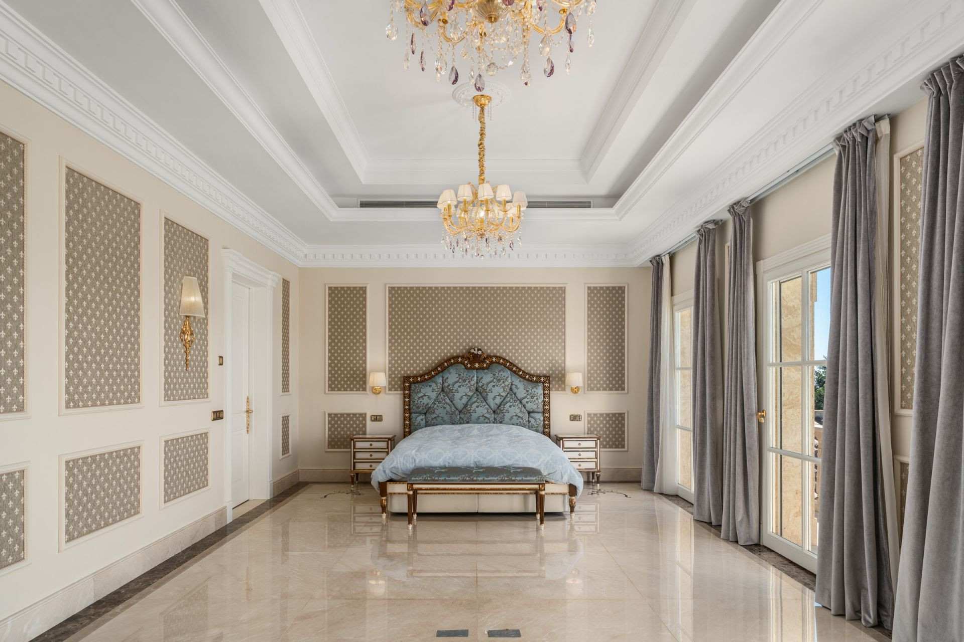 Villa 7 Bedrooms 7 Bathrooms in Marbella, Costa del Sol
