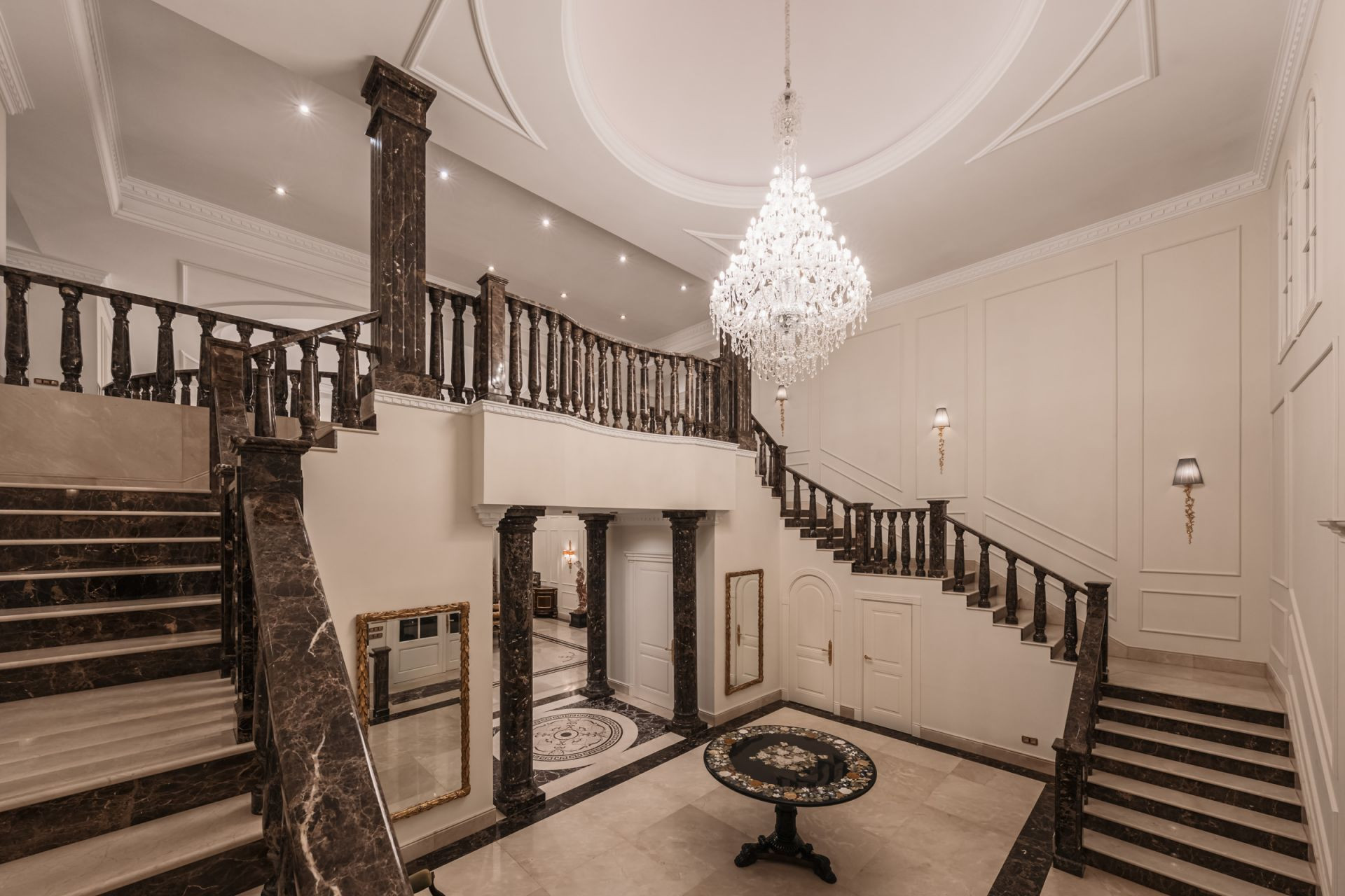 Villa 7 Bedrooms 7 Bathrooms in Marbella, Costa del Sol