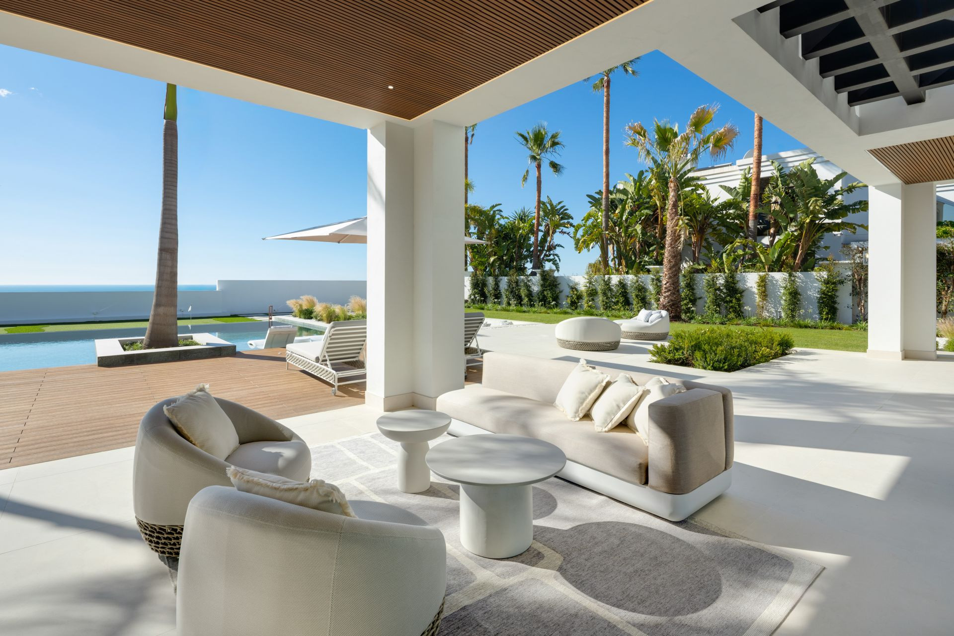 Villa 7 Bedrooms 7 Bathrooms in Marbella, Costa del Sol