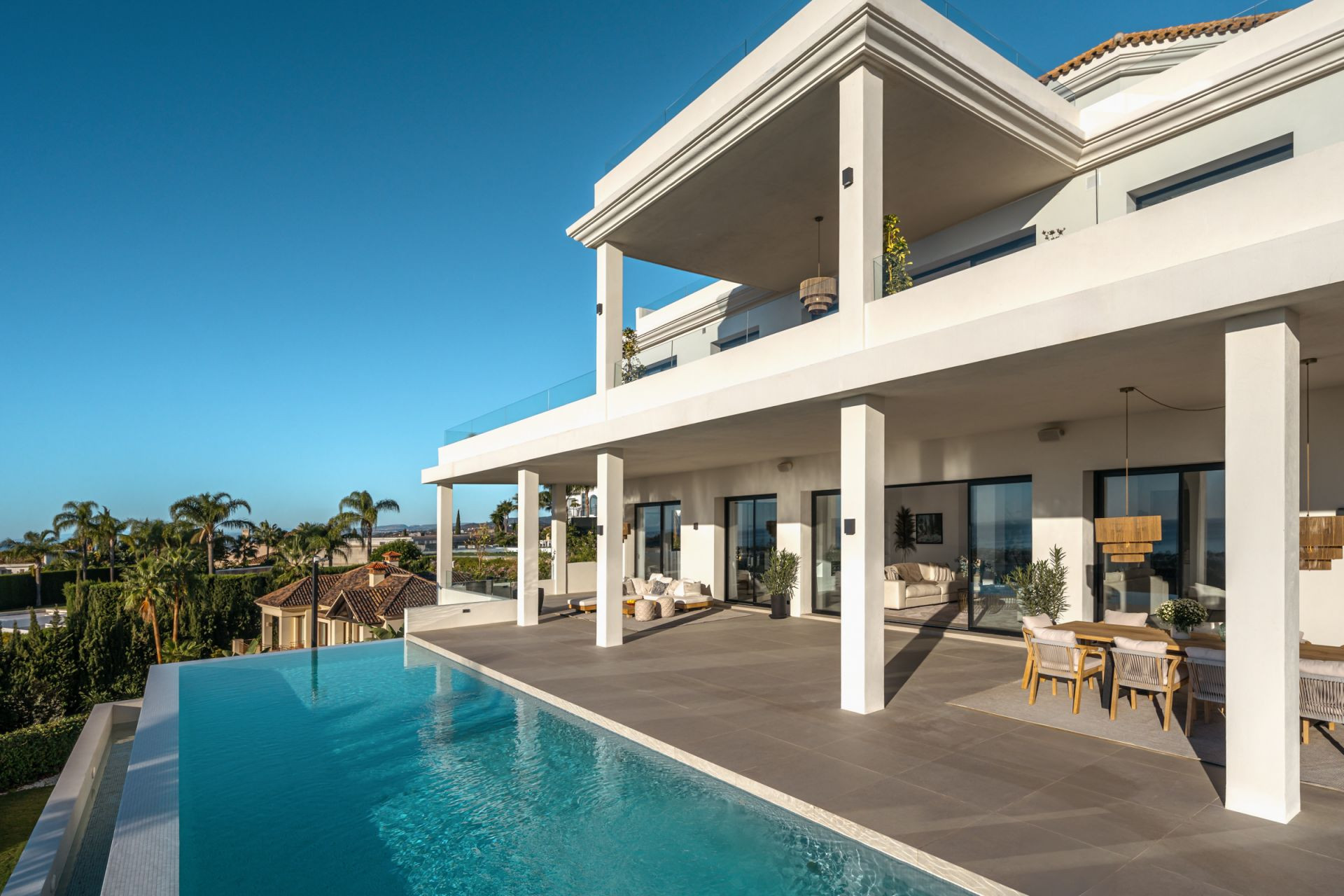Villa 6 Bedrooms 7 Bathrooms in Marbella, Costa del Sol
