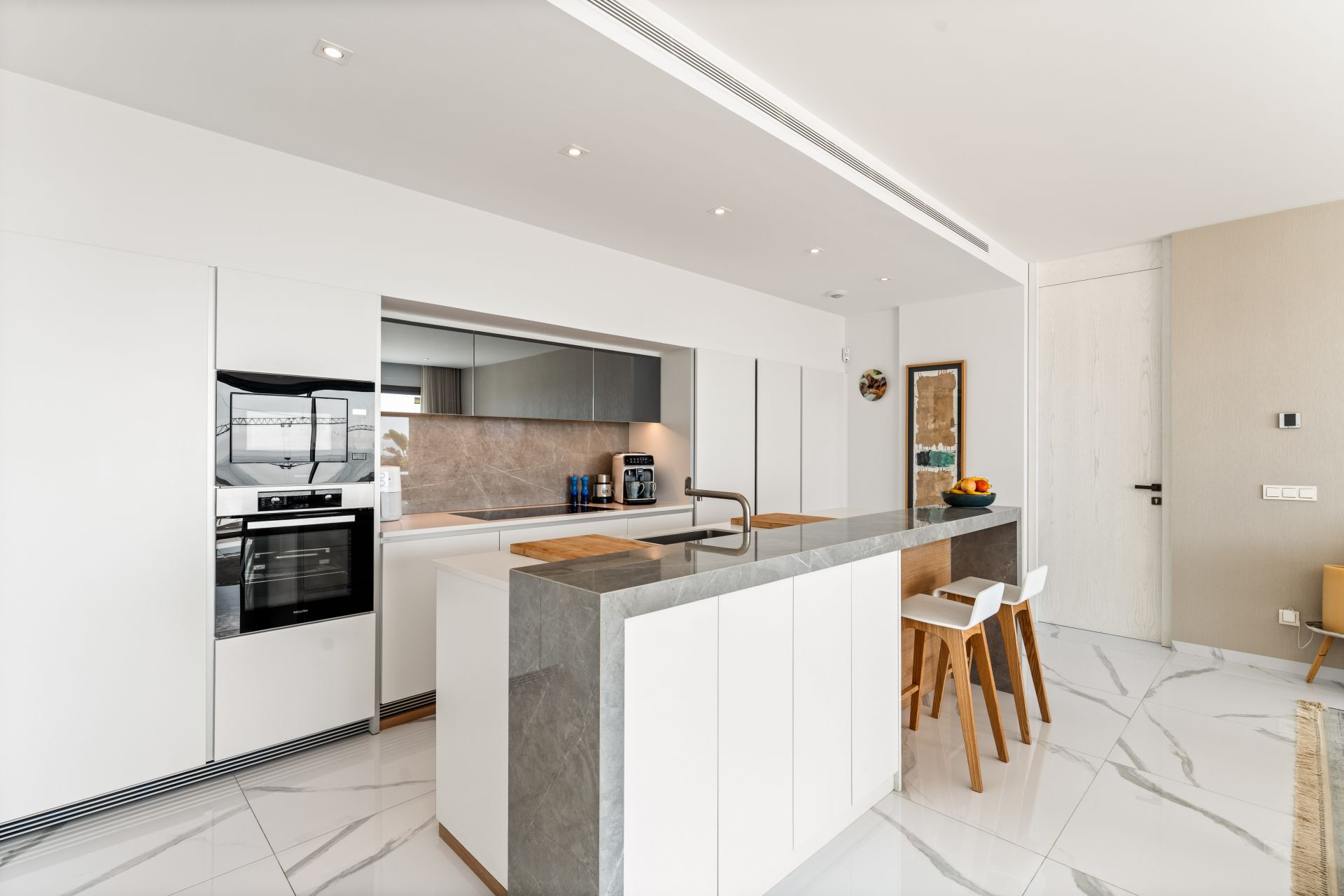 Apartment 3 Bedrooms 2 Bathrooms in Marbella, Costa del Sol