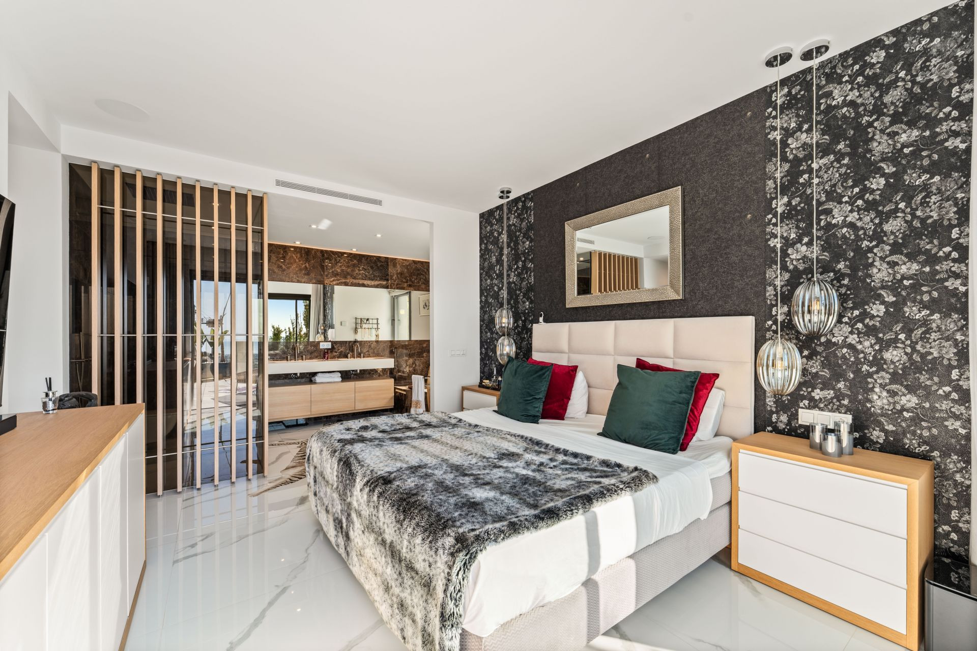 Apartment 3 Bedrooms 2 Bathrooms in Marbella, Costa del Sol