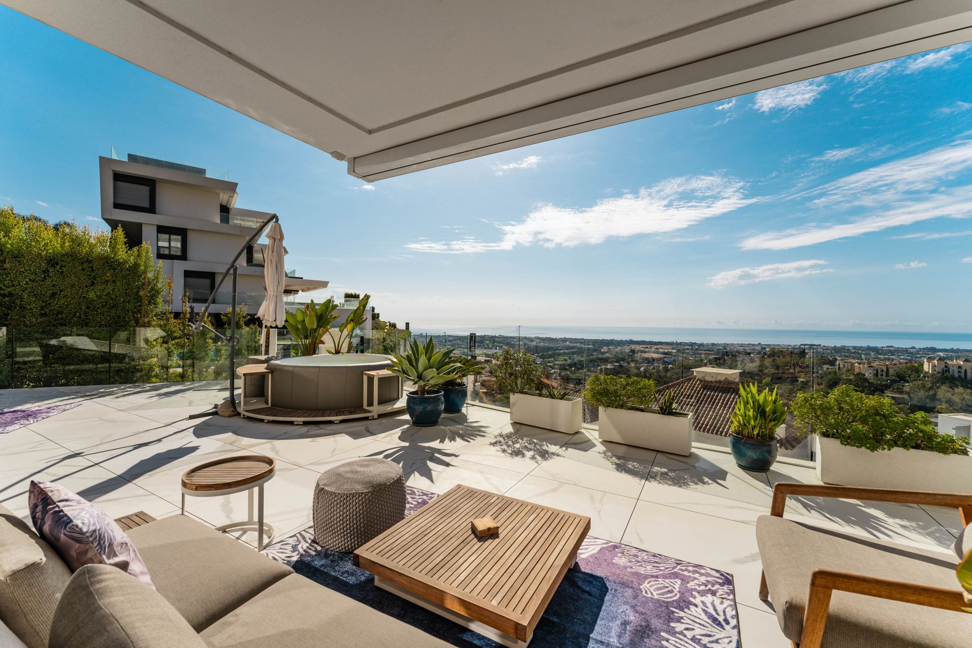 Apartment 3 Bedrooms 2 Bathrooms in Marbella, Costa del Sol