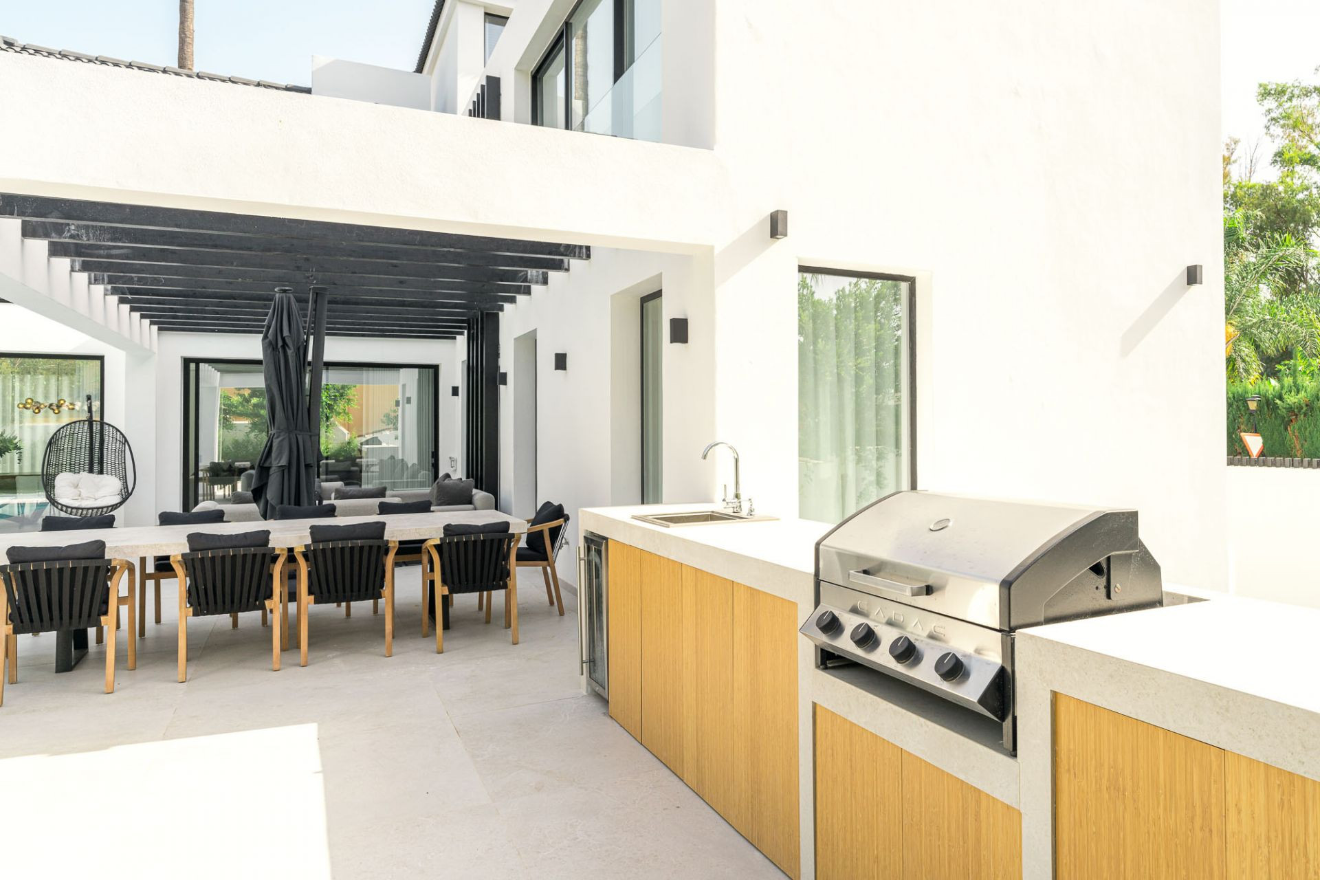 Villa 4 Bedrooms 4 Bathrooms in Marbella, Costa del Sol
