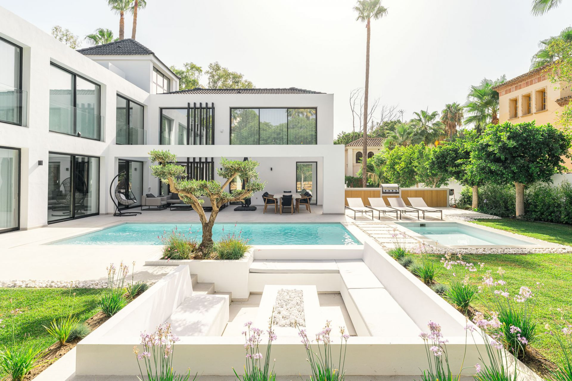 Villa 4 Bedrooms 4 Bathrooms in Marbella, Costa del Sol