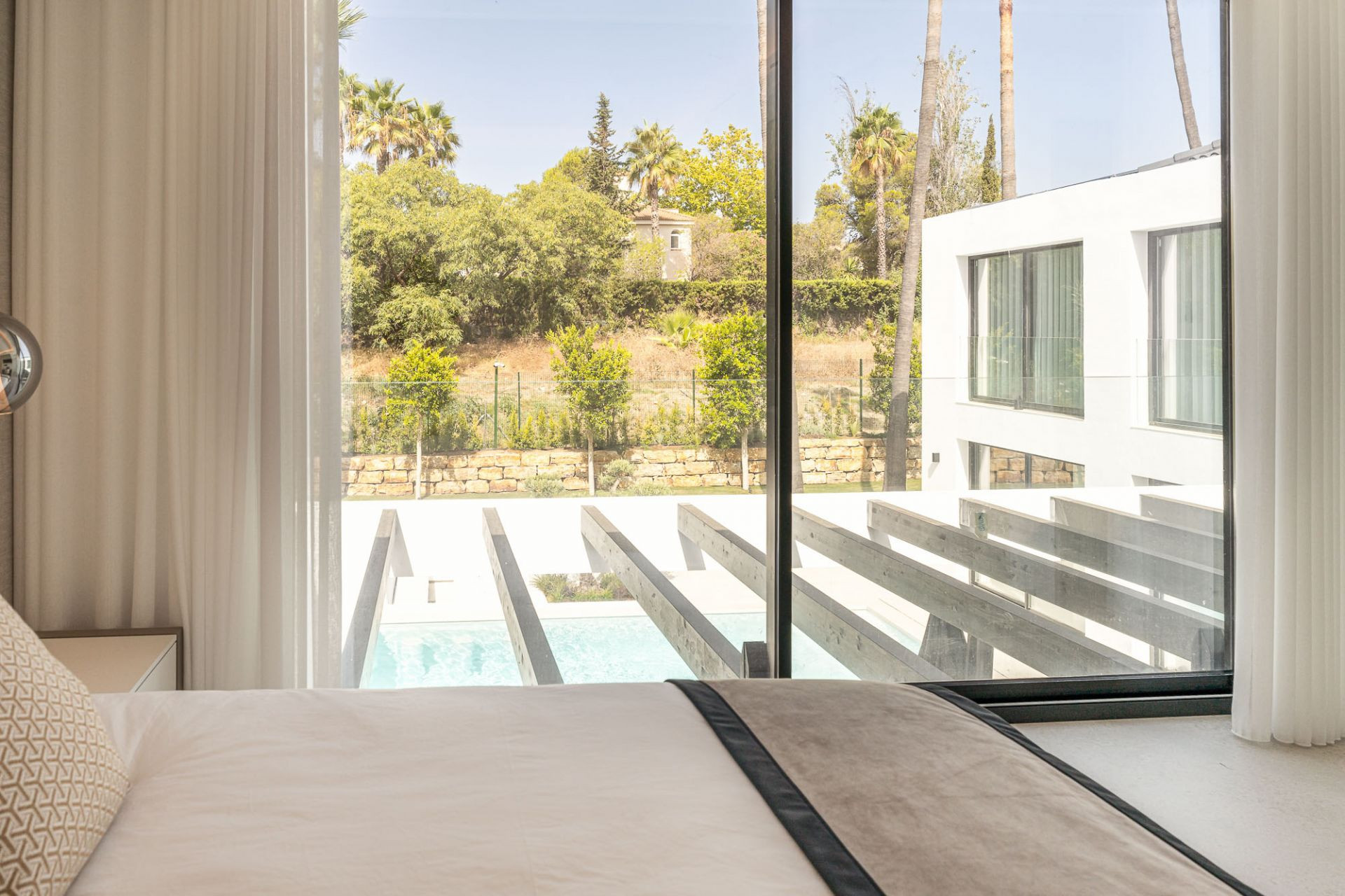 Villa 4 Bedrooms 4 Bathrooms in Marbella, Costa del Sol
