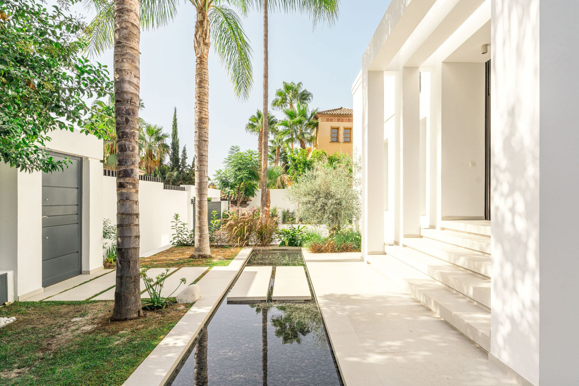 Villa 4 Bedrooms 4 Bathrooms in Marbella, Costa del Sol
