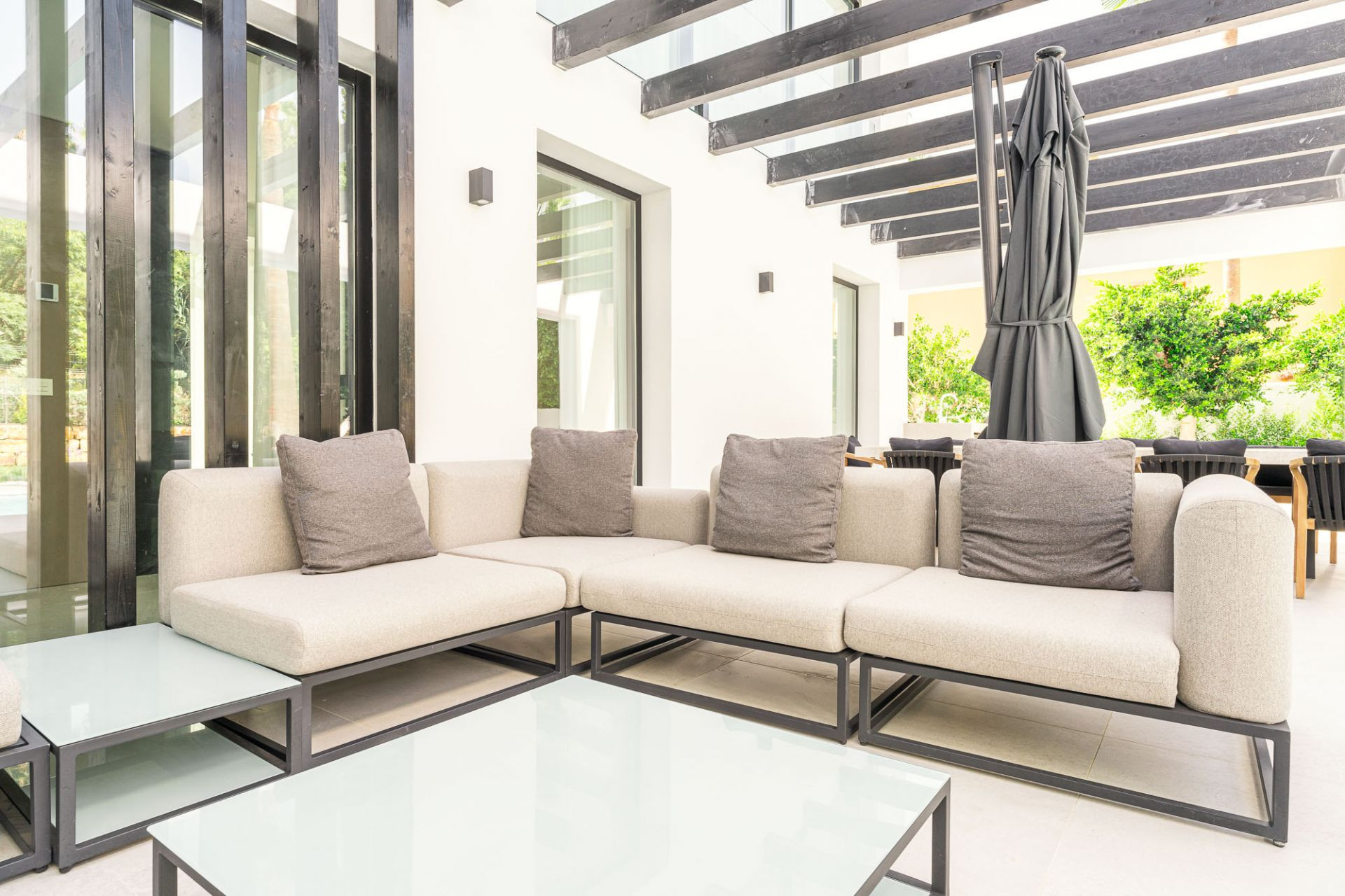 Villa 4 Bedrooms 4 Bathrooms in Marbella, Costa del Sol