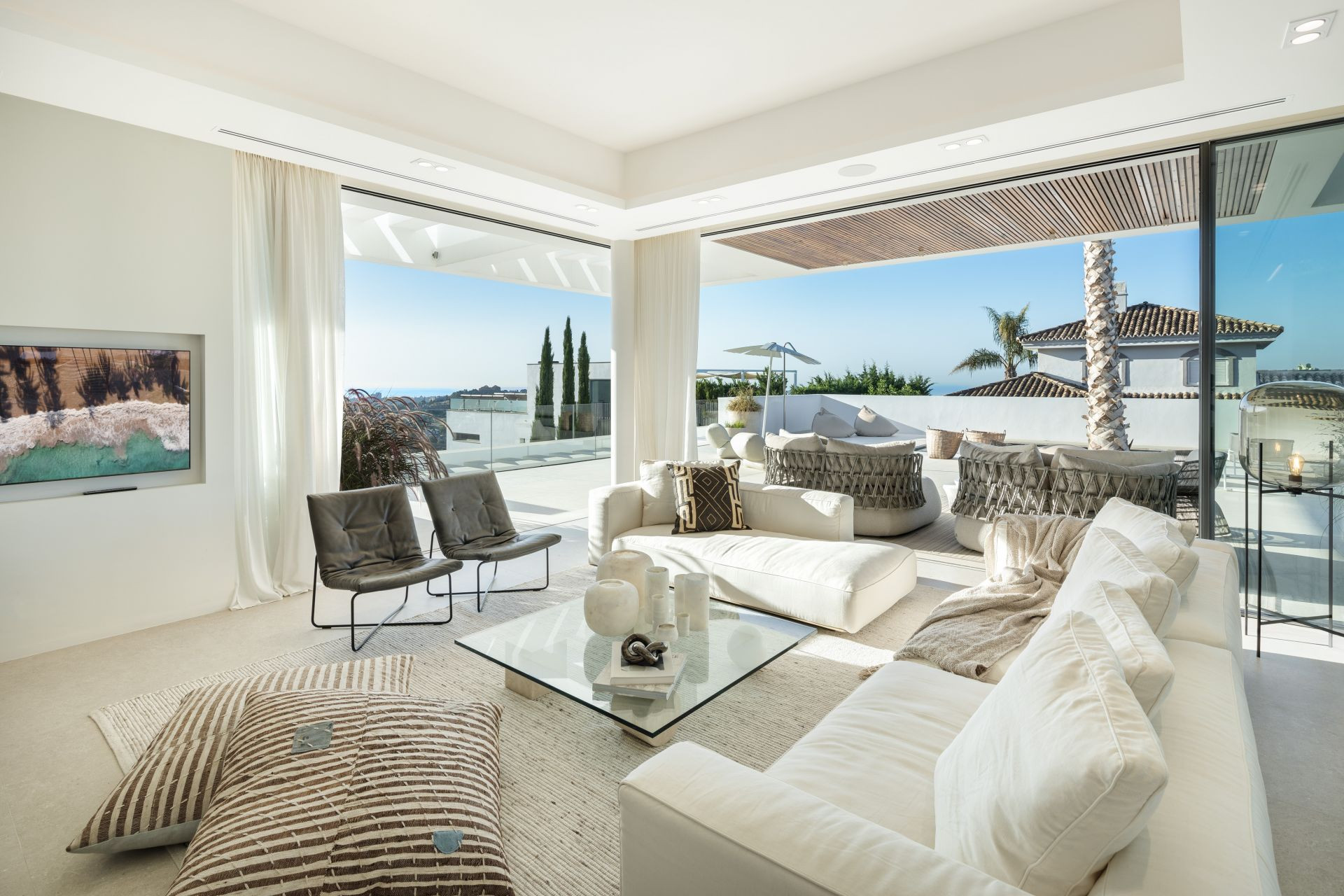 Villa 6 Bedrooms 6 Bathrooms in Marbella, Costa del Sol