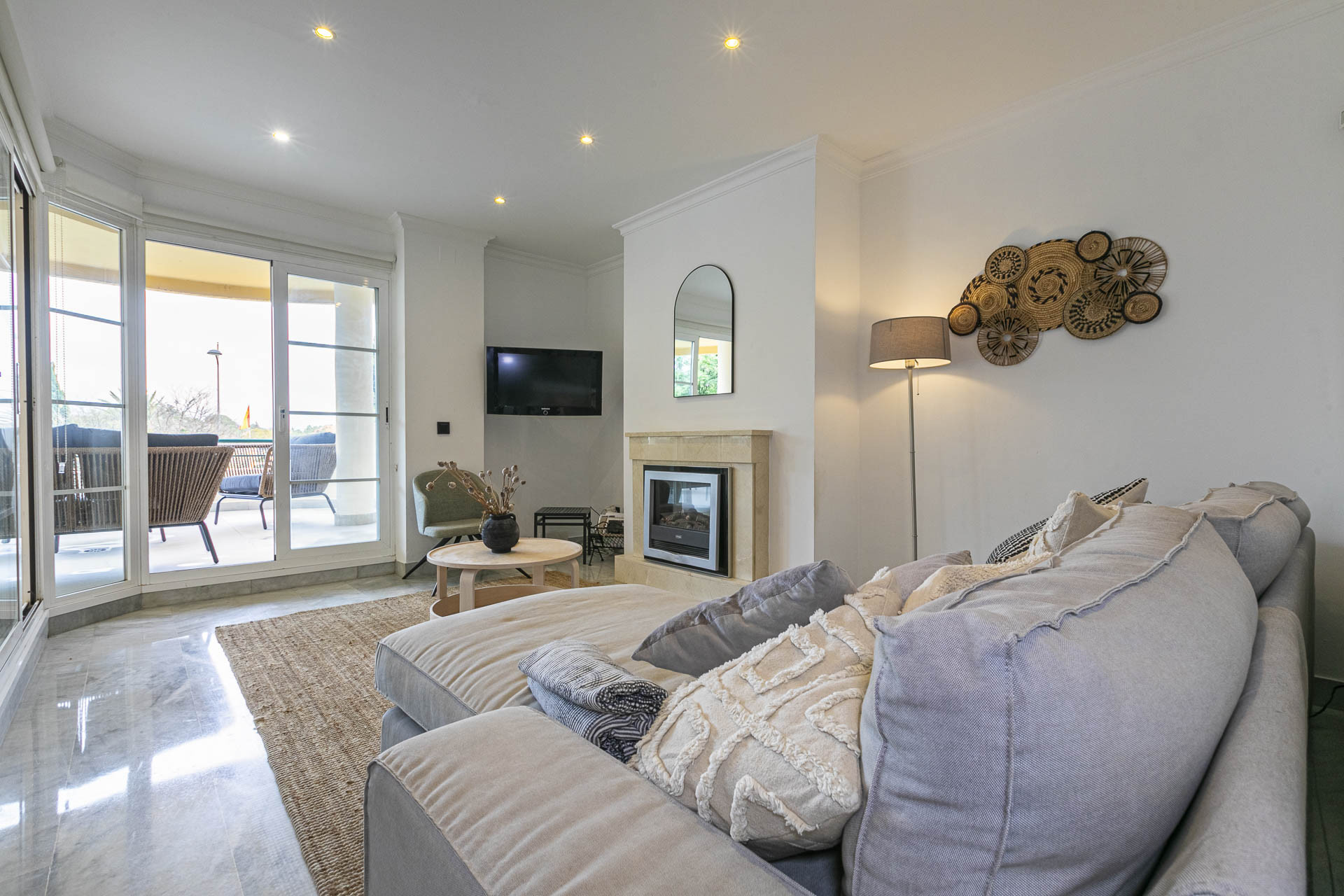 Apartment 2 Bedrooms 2 Bathrooms in Marbella, Costa del Sol