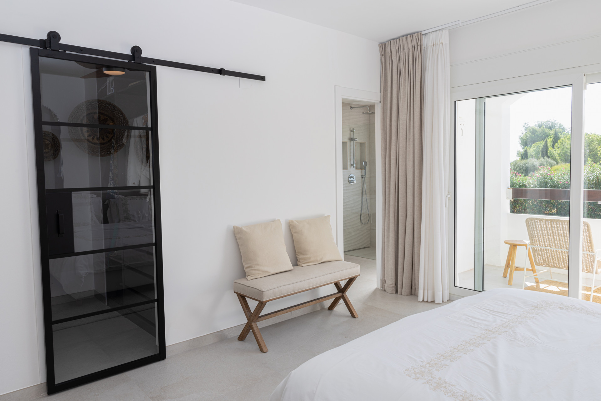 Town House 3 Bedrooms 4 Bathrooms in Marbella, Costa del Sol