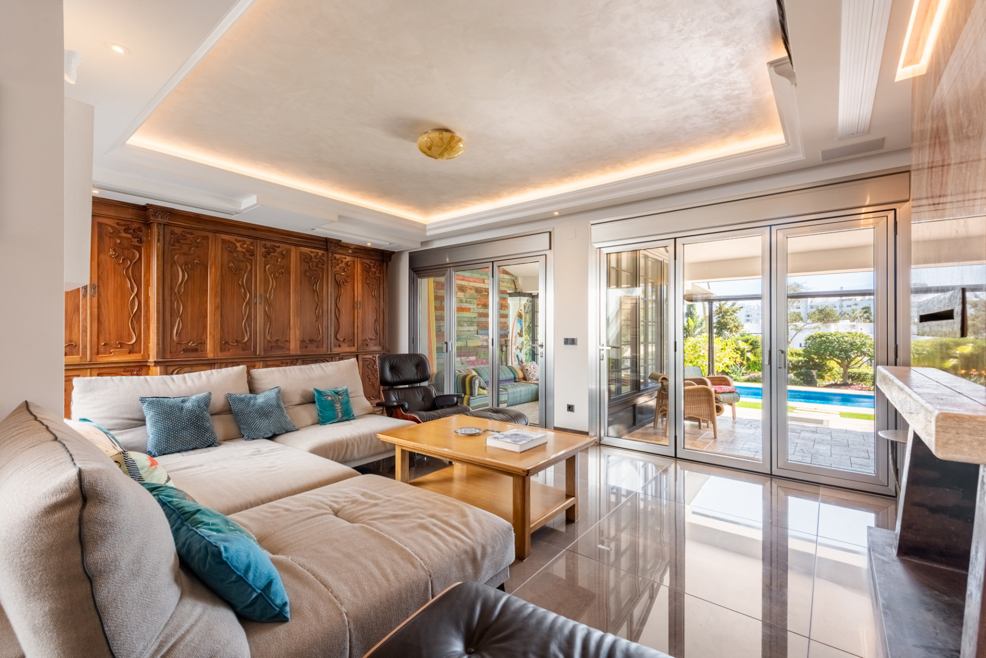 Villa 4 Bedrooms 4 Bathrooms in San Pedro de Alcantara, Costa del Sol