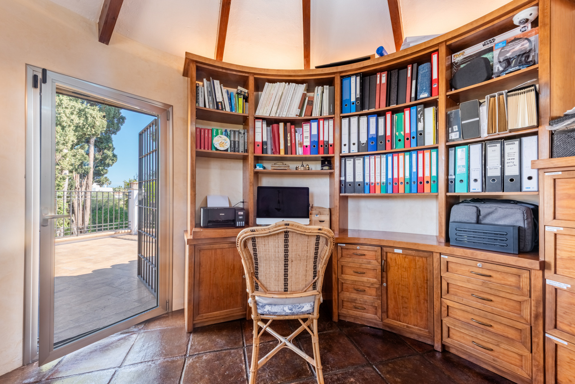Villa 4 Bedrooms 4 Bathrooms in San Pedro de Alcantara, Costa del Sol