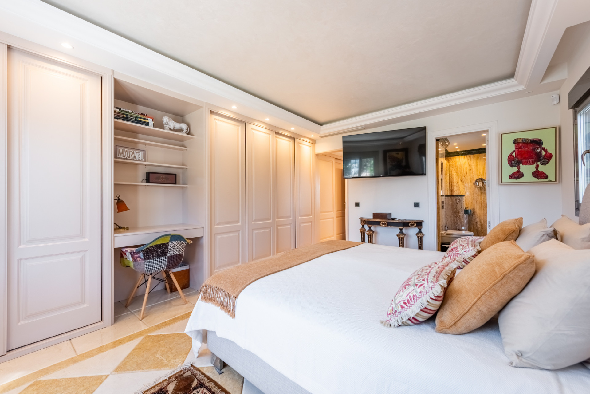 Villa 4 Bedrooms 4 Bathrooms in San Pedro de Alcantara, Costa del Sol