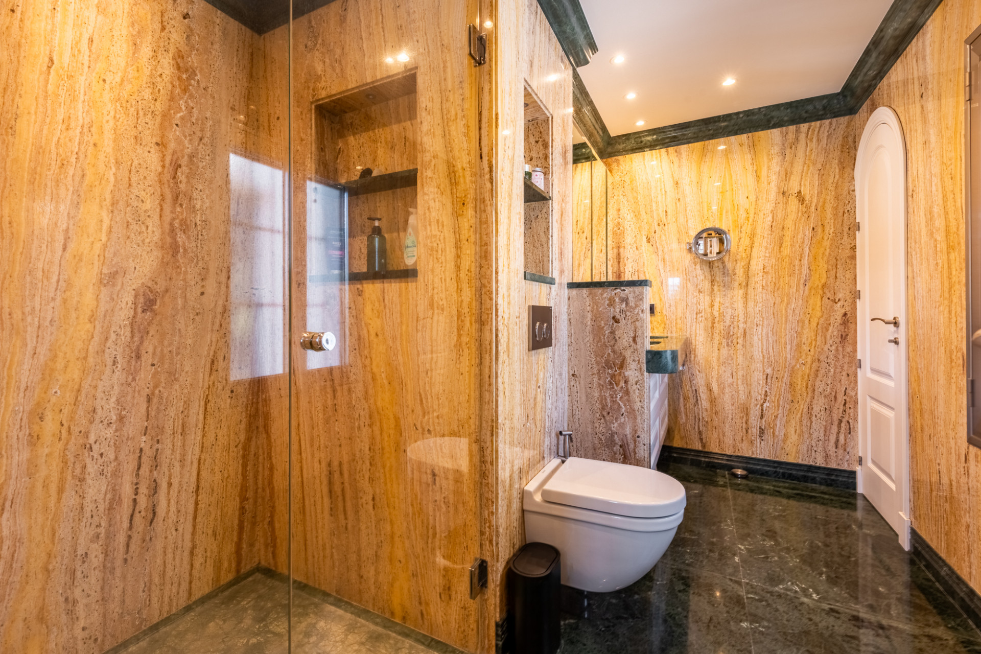 Villa 4 Bedrooms 4 Bathrooms in San Pedro de Alcantara, Costa del Sol