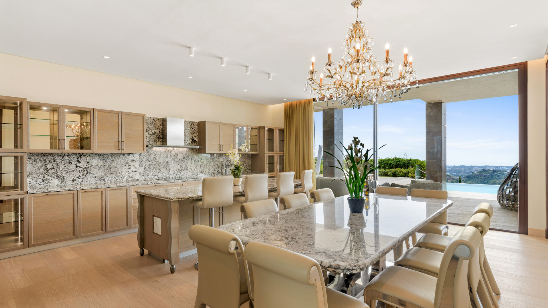 Villa 9 Bedrooms 9 Bathrooms in Benahavis, Costa del Sol