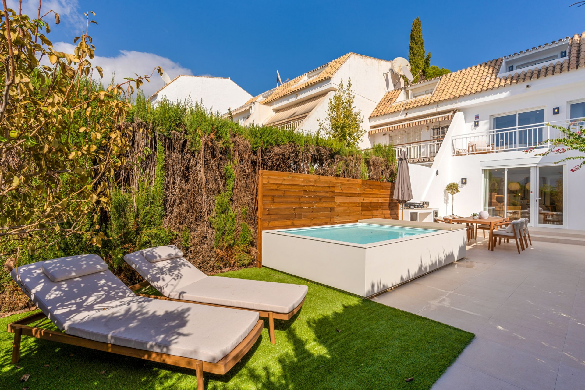 Town House 4 Bedrooms 4 Bathrooms in Marbella, Costa del Sol