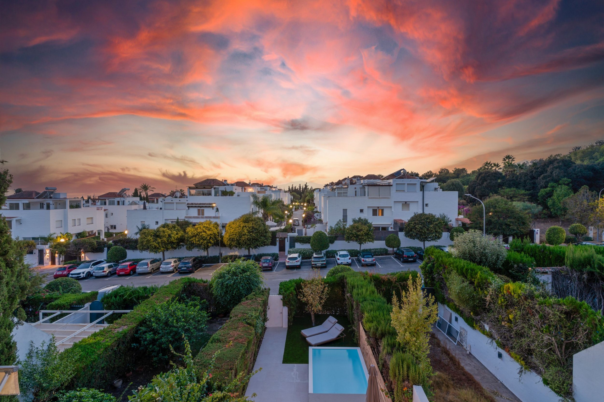 Town House 4 Bedrooms 4 Bathrooms in Marbella, Costa del Sol