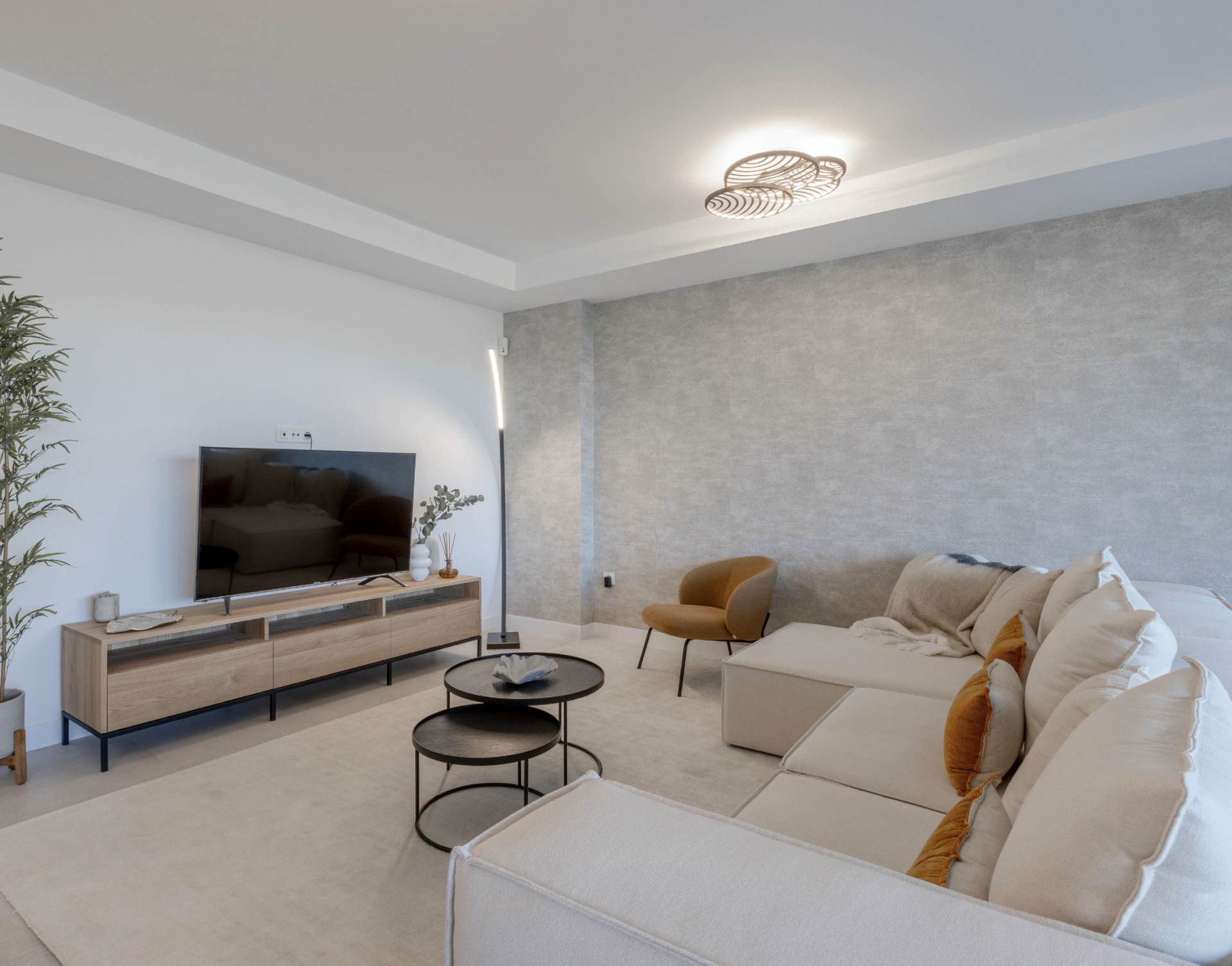 Villa 4 Bedrooms 4 Bathrooms in Mijas, Costa del Sol
