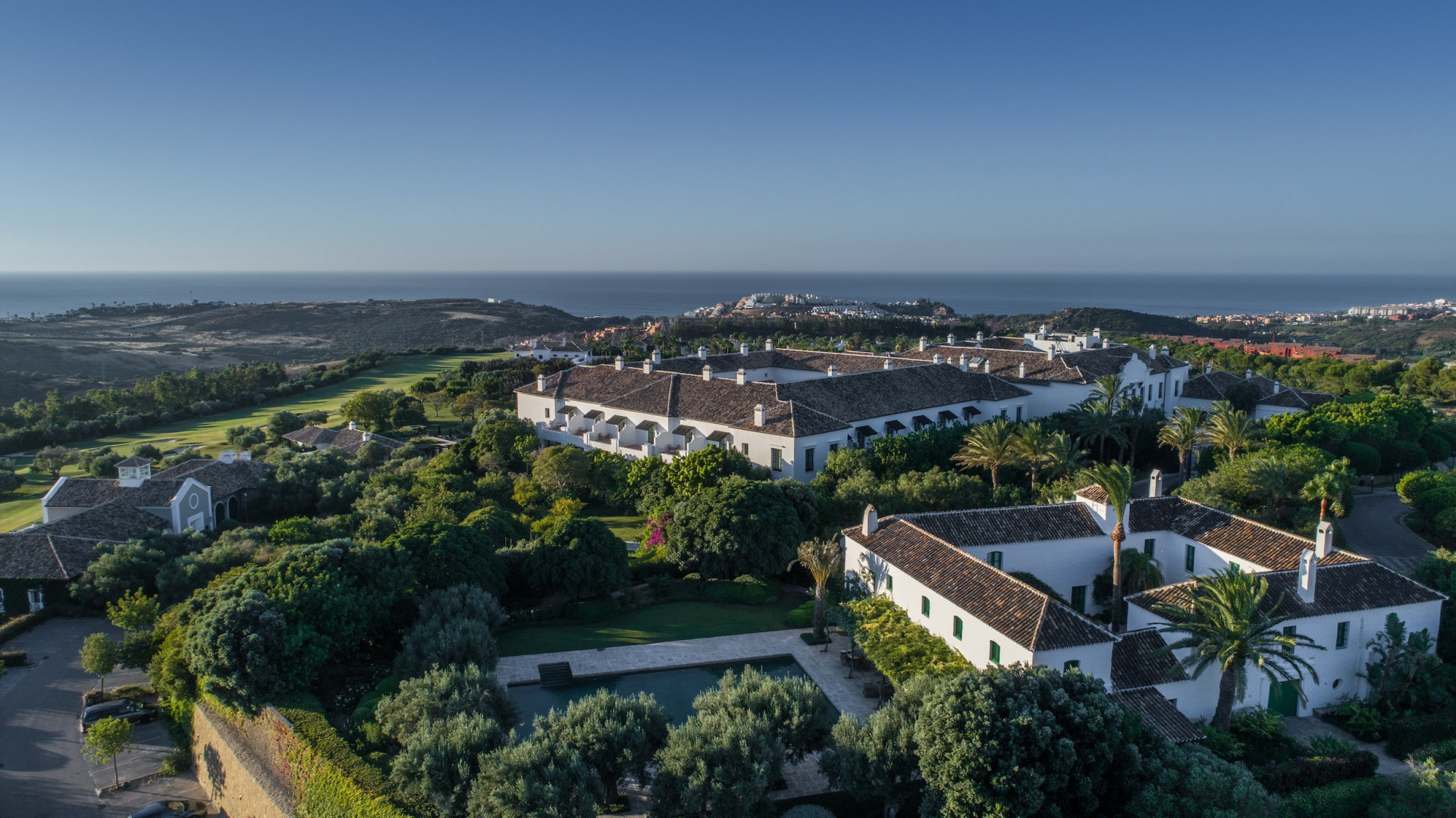 Apartment 3 Bedrooms 3 Bathrooms in Casares, Costa del Sol