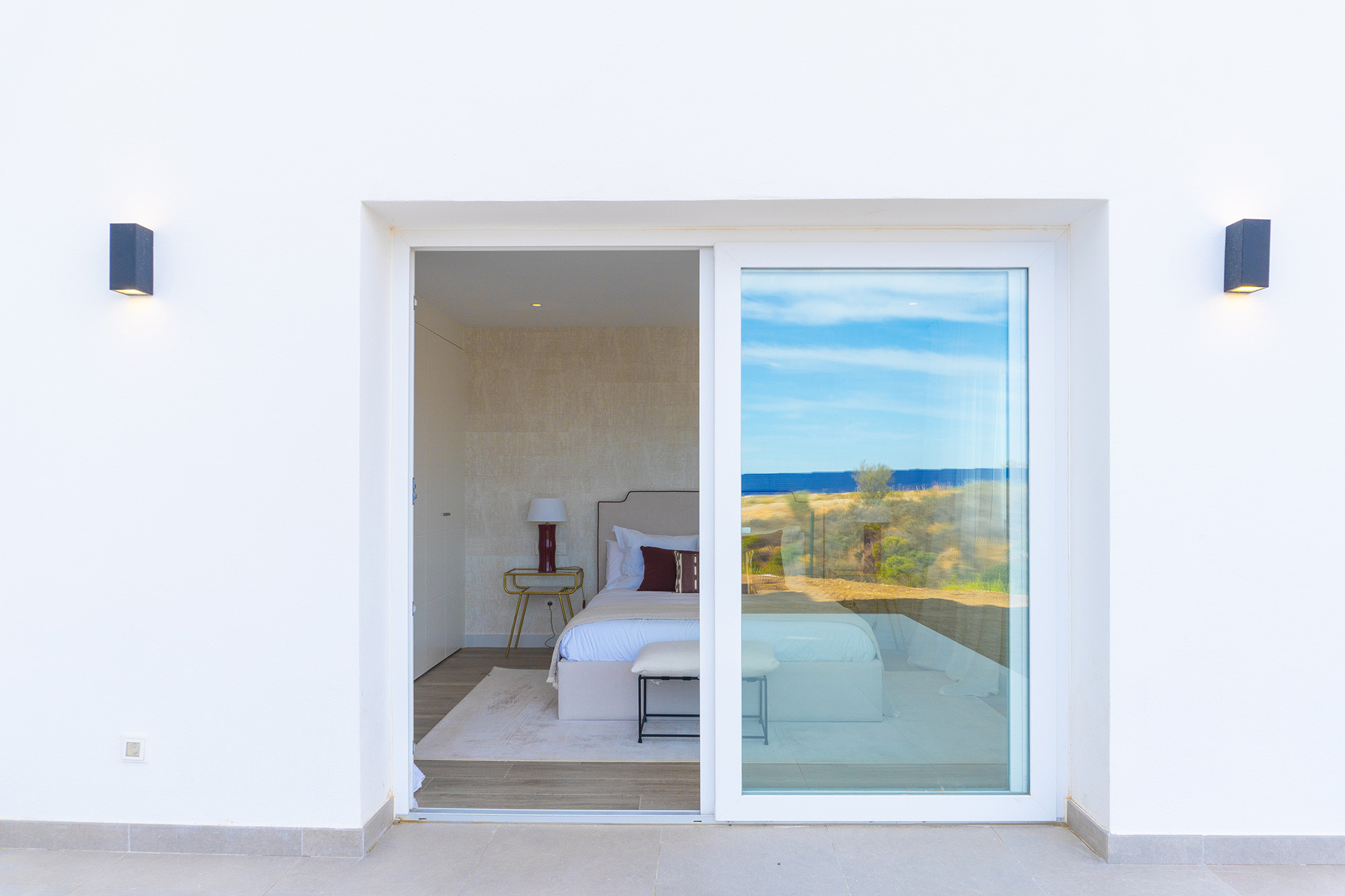 Apartment 2 Bedrooms 2 Bathrooms in Casares, Costa del Sol