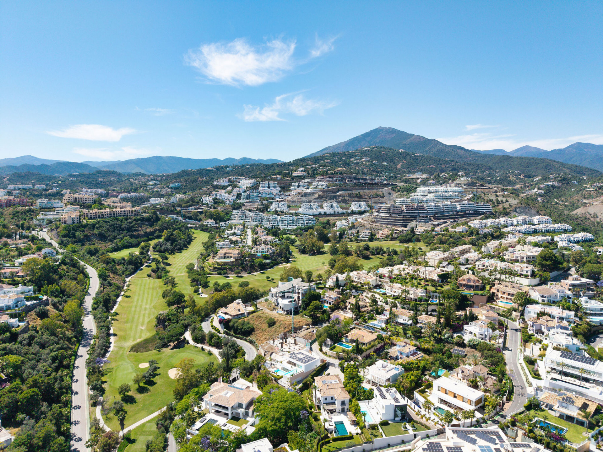 Villa 5 Bedrooms 5 Bathrooms in Benahavis, Costa del Sol