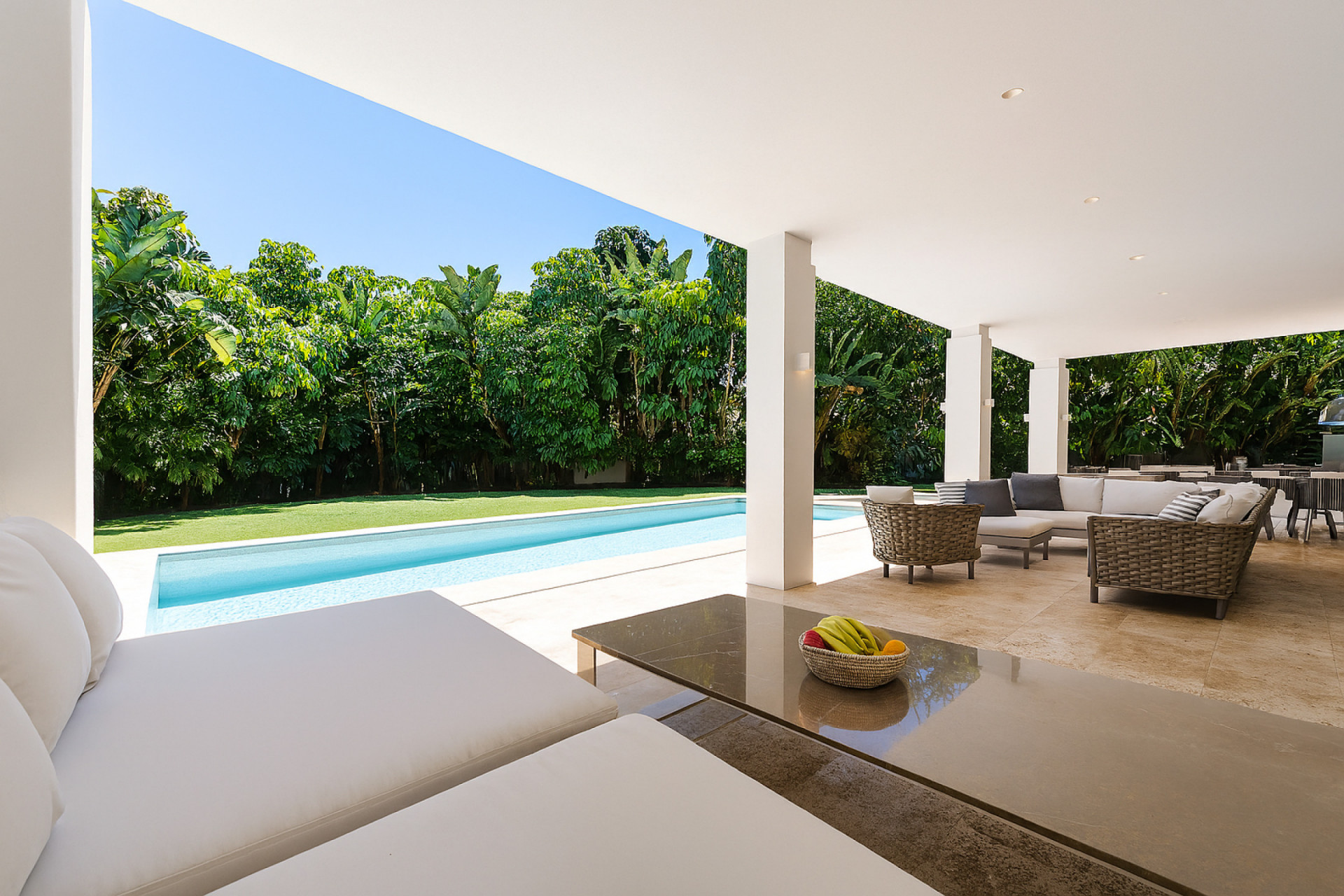 Villa 5 Bedrooms 5 Bathrooms in Benahavis, Costa del Sol