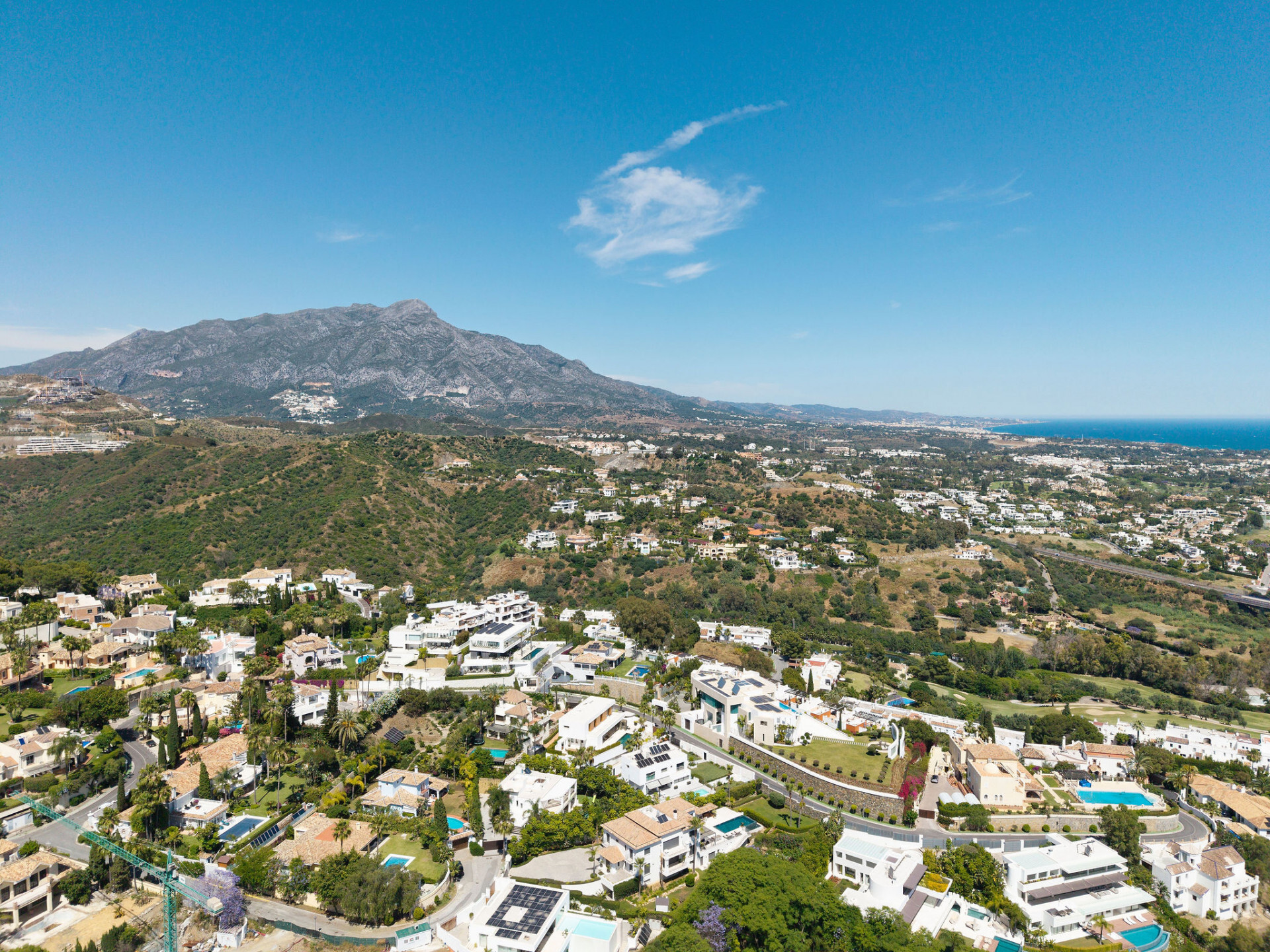 Villa 5 Bedrooms 5 Bathrooms in Benahavis, Costa del Sol