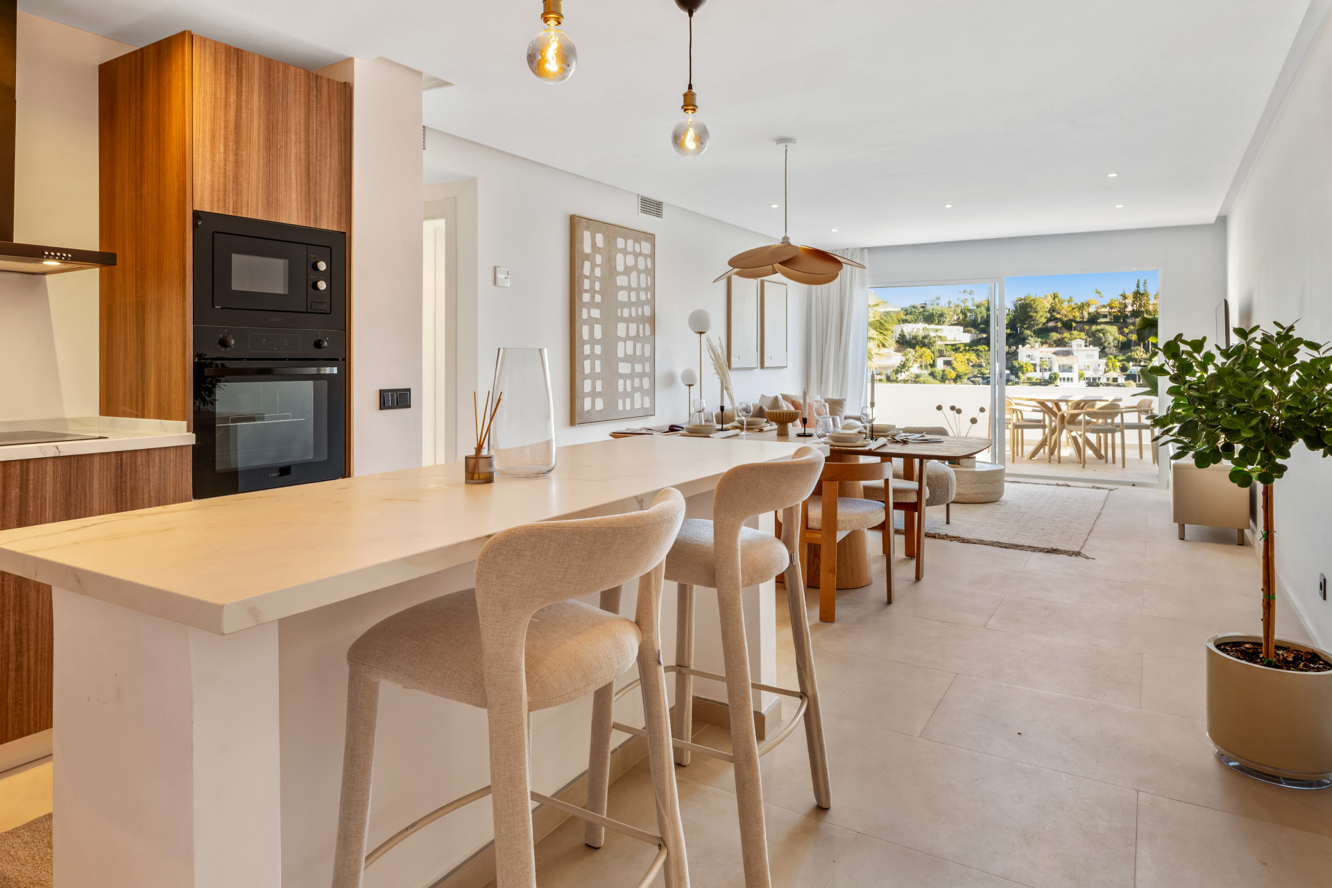 Apartment 2 Bedrooms 2 Bathrooms in Benahavis, Costa del Sol