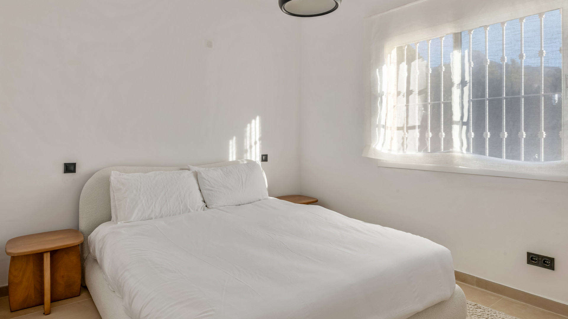 Apartment 3 Bedrooms 2 Bathrooms in Marbella, Costa del Sol