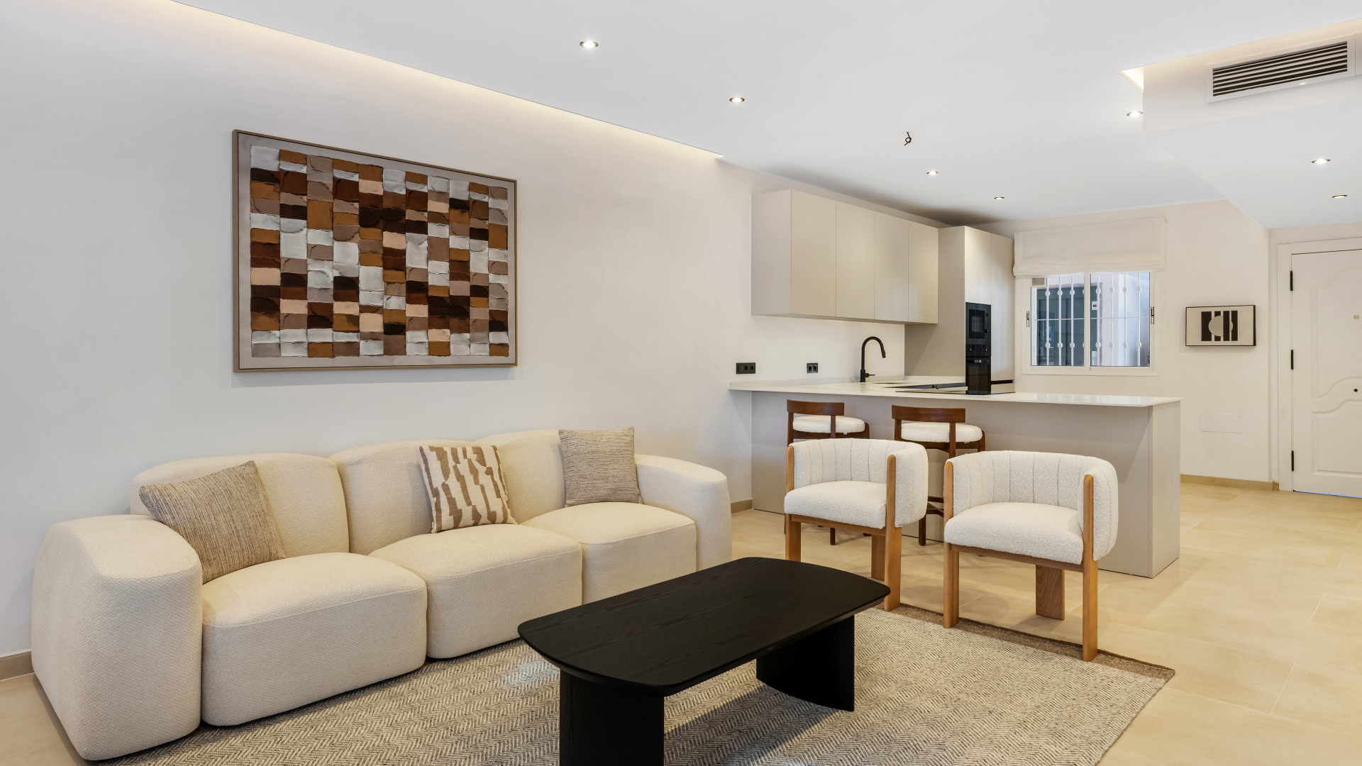 Apartment 3 Bedrooms 2 Bathrooms in Marbella, Costa del Sol