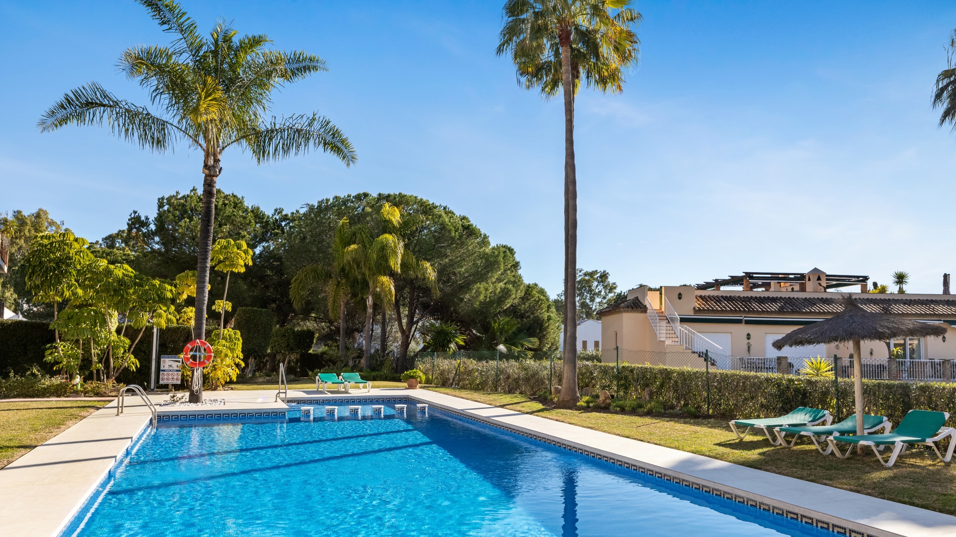 Apartment 3 Bedrooms 2 Bathrooms in Marbella, Costa del Sol
