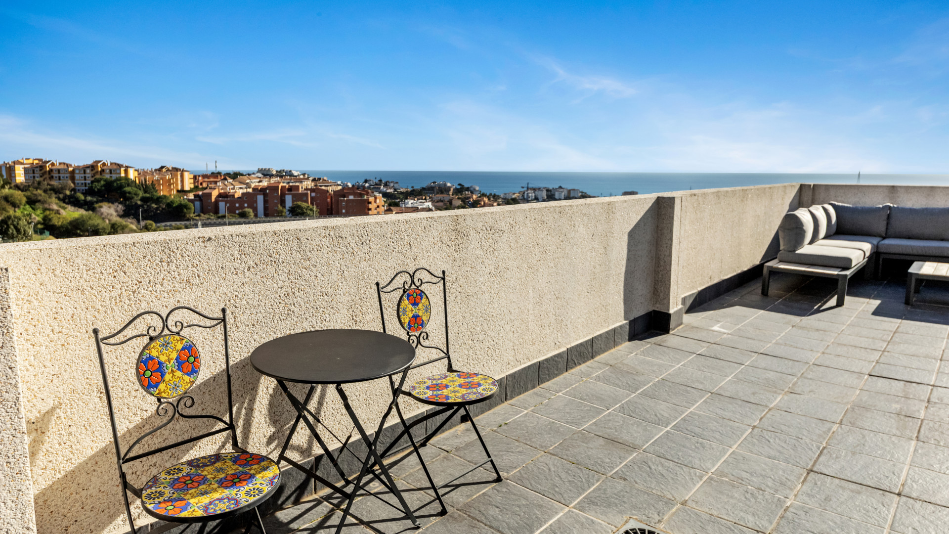 Penthouse 3 Bedrooms 2 Bathrooms in Mijas Costa, Costa del Sol