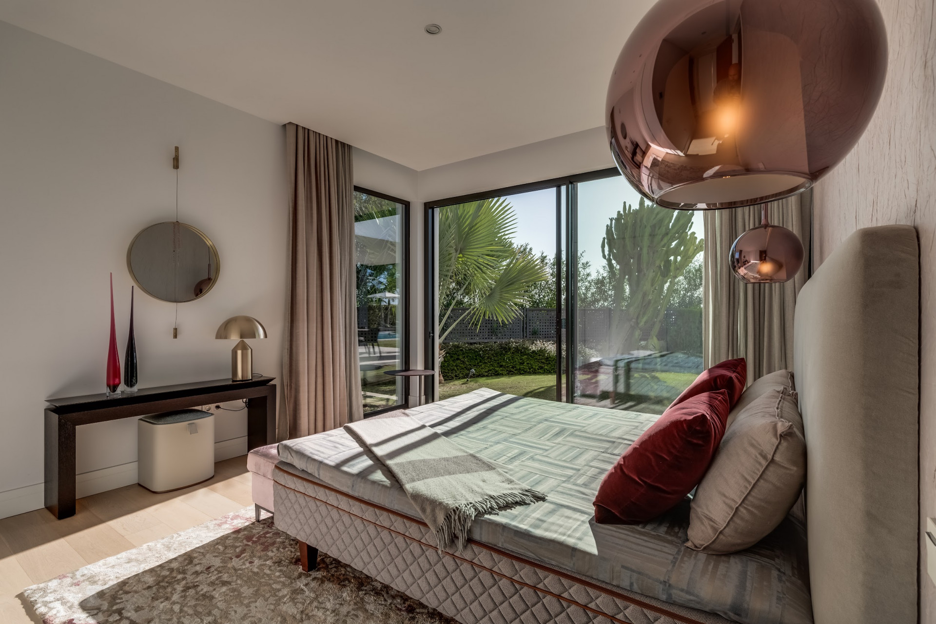 Villa 5 Bedrooms 5 Bathrooms in Marbella, Costa del Sol