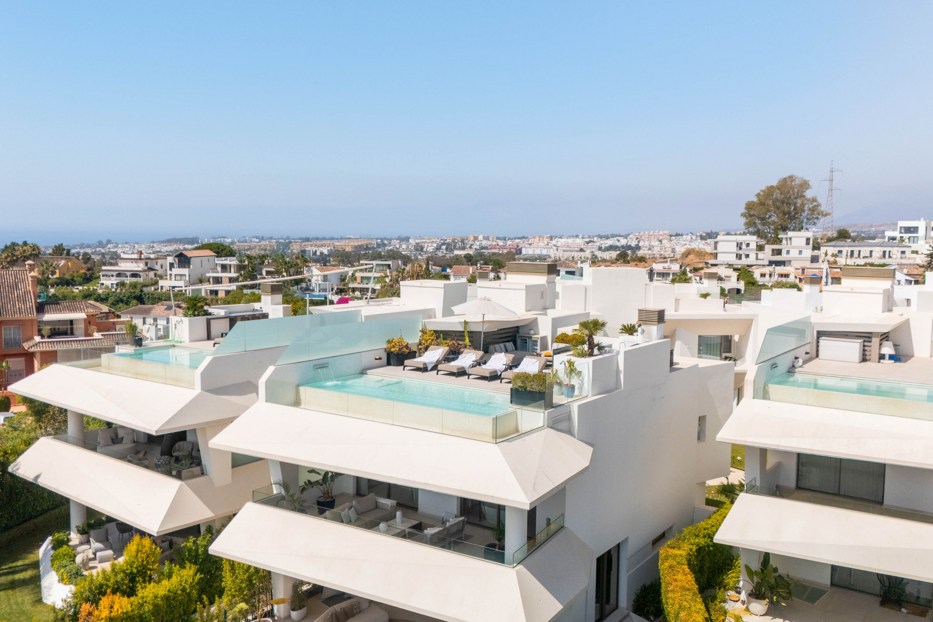 Villa 4 Bedrooms 4 Bathrooms in Marbella, Costa del Sol