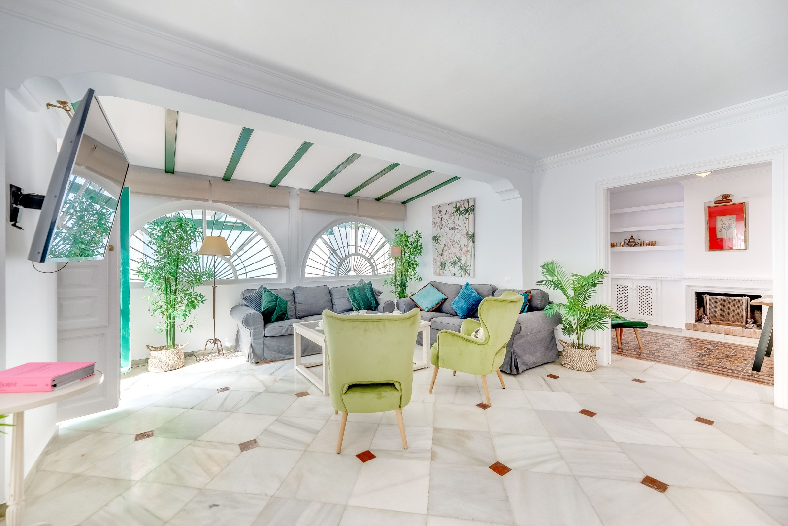 Villa 4 Bedrooms 3 Bathrooms in Marbella, Costa del Sol