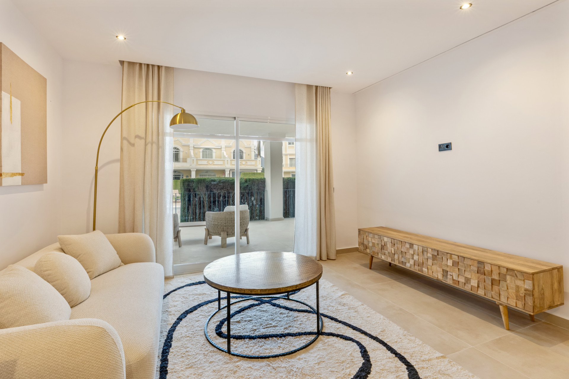 Apartment 3 Bedrooms 2 Bathrooms in Marbella, Costa del Sol